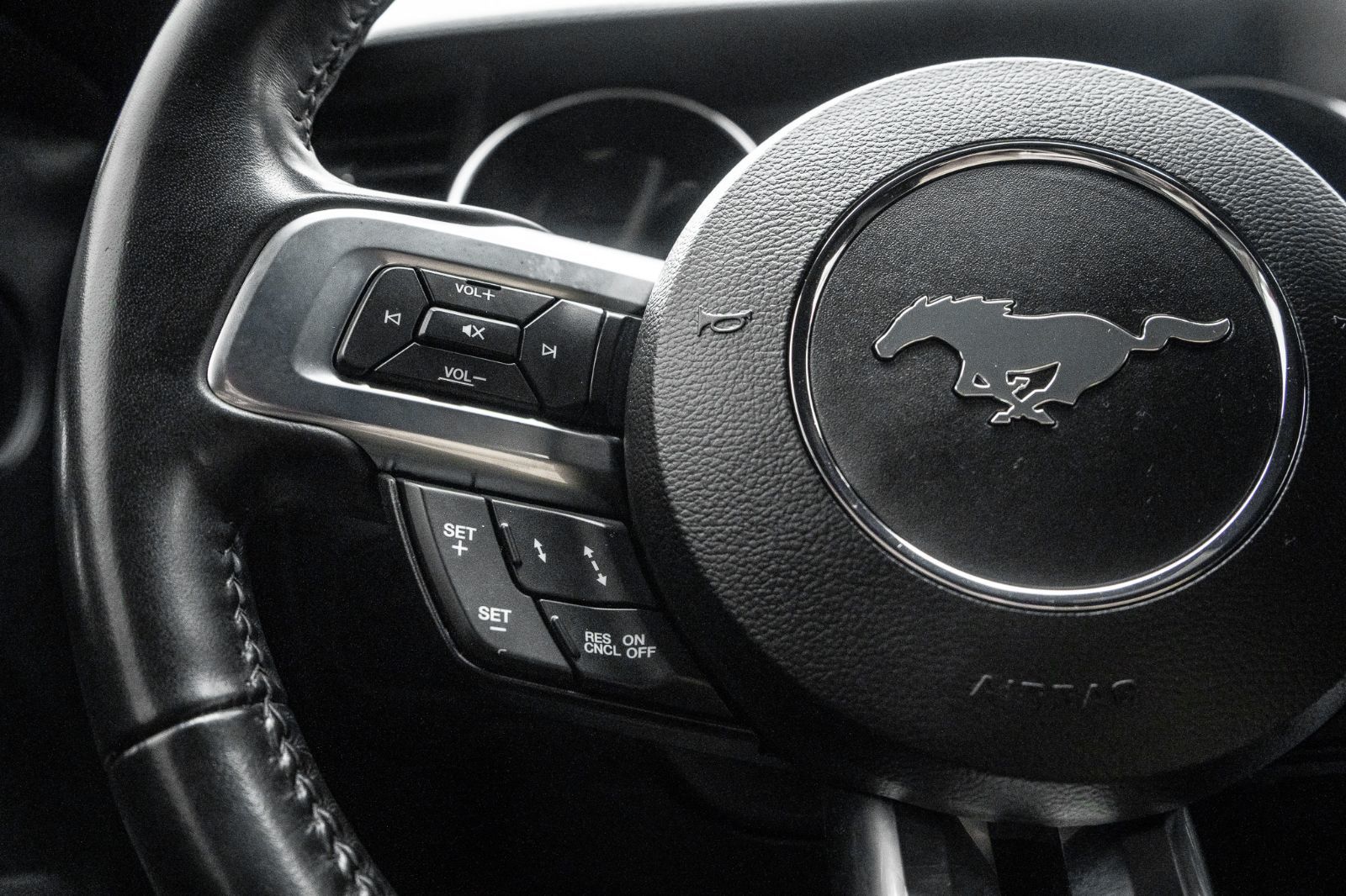 2022 Ford Mustang GT-8