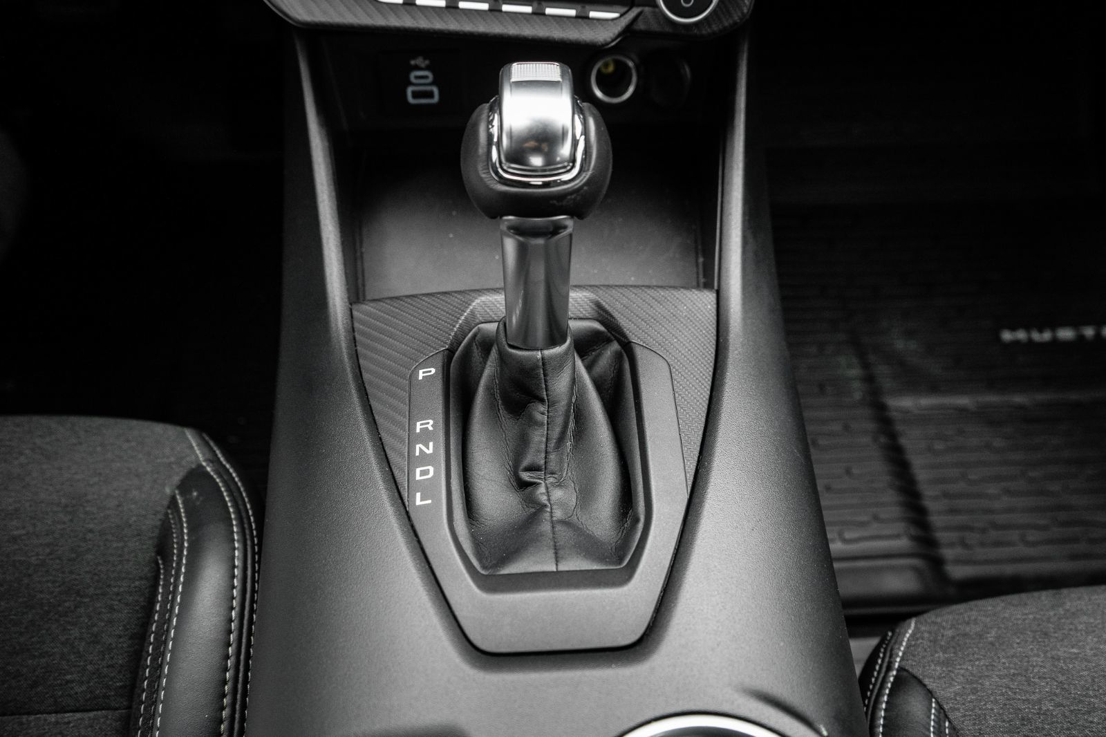 2024 Ford Mustang Ecoboost-13