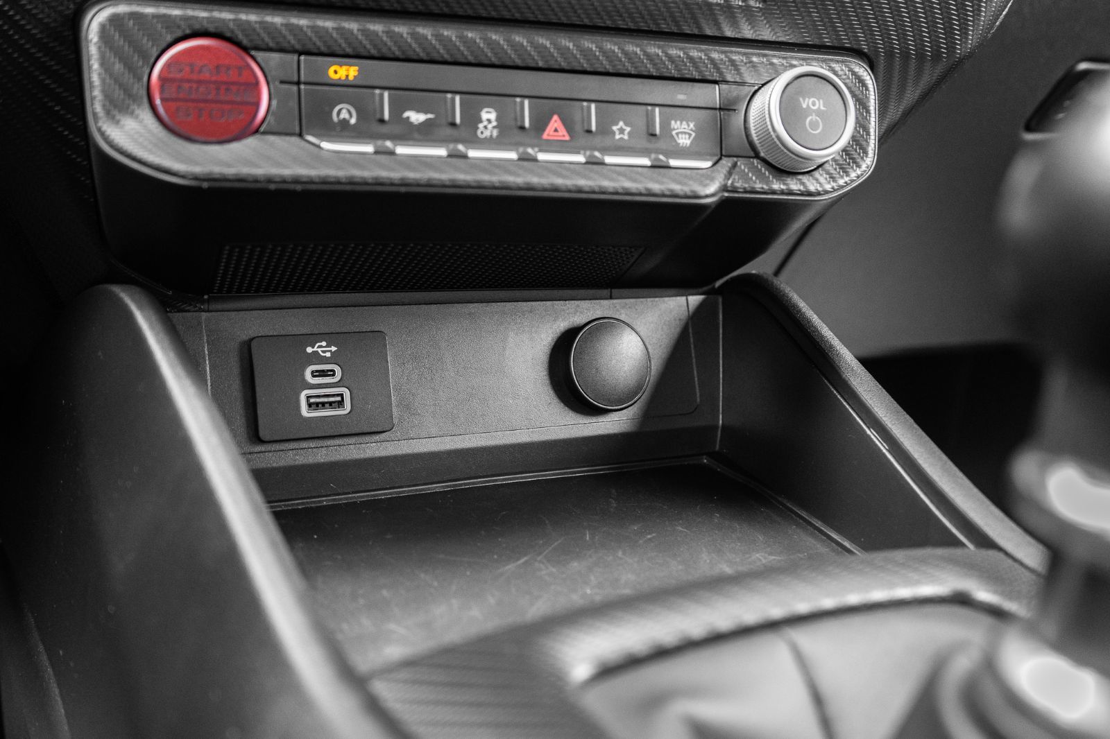 2025 Ford Mustang GT MANUAL-14