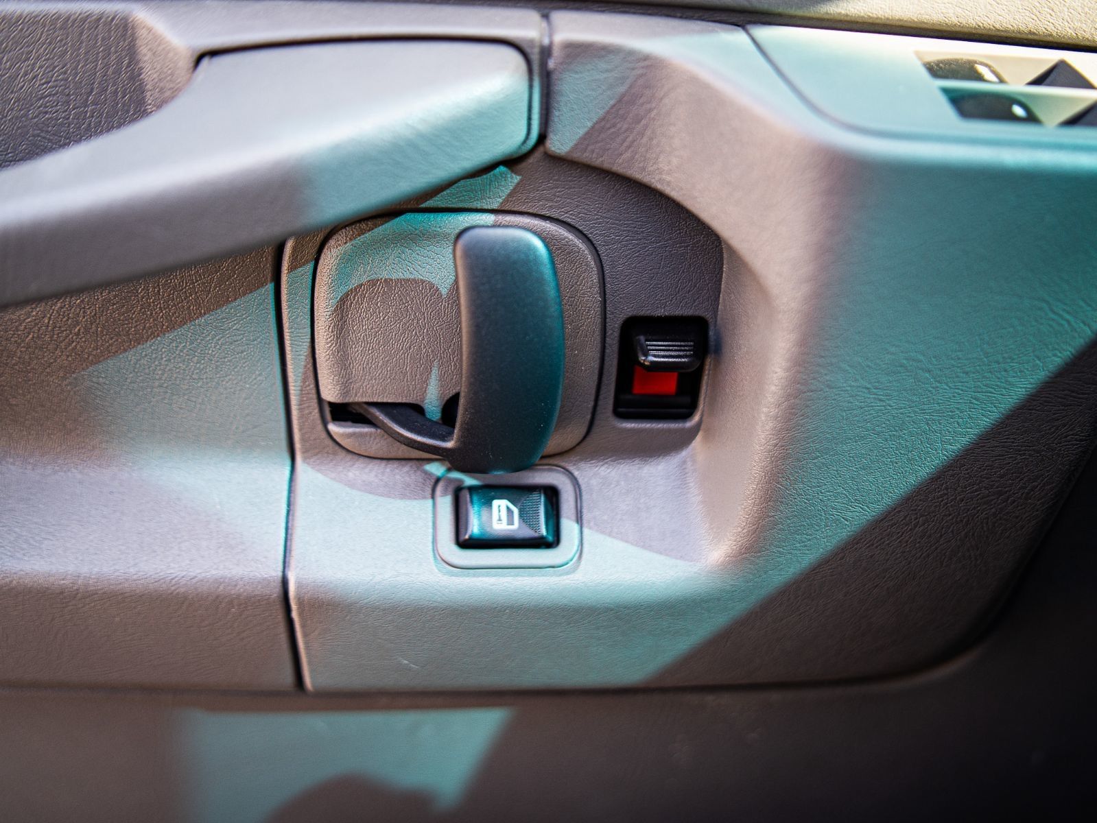 2015 GMC Savana Cargo Van-9