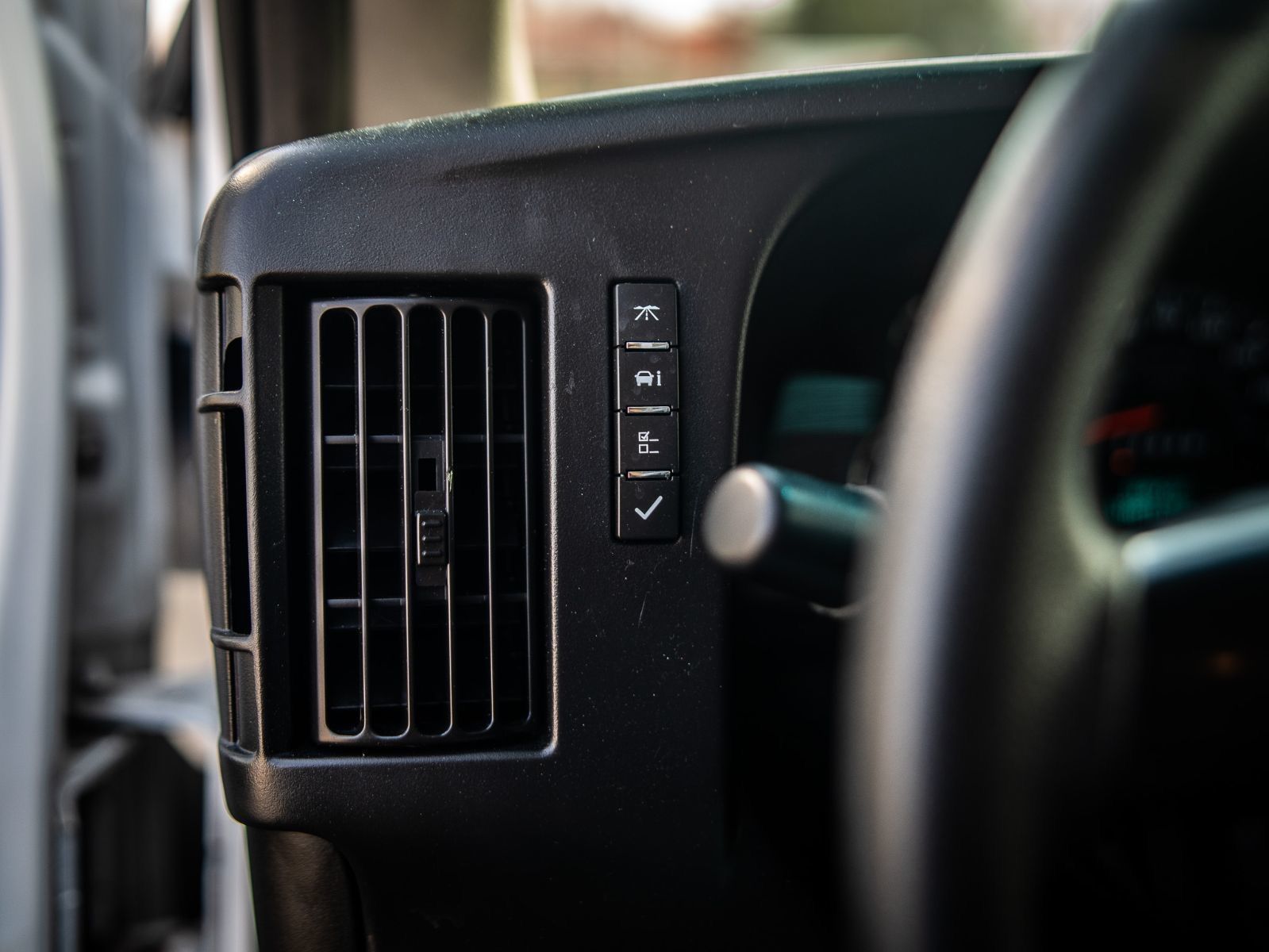 2015 GMC Savana Cargo Van-10