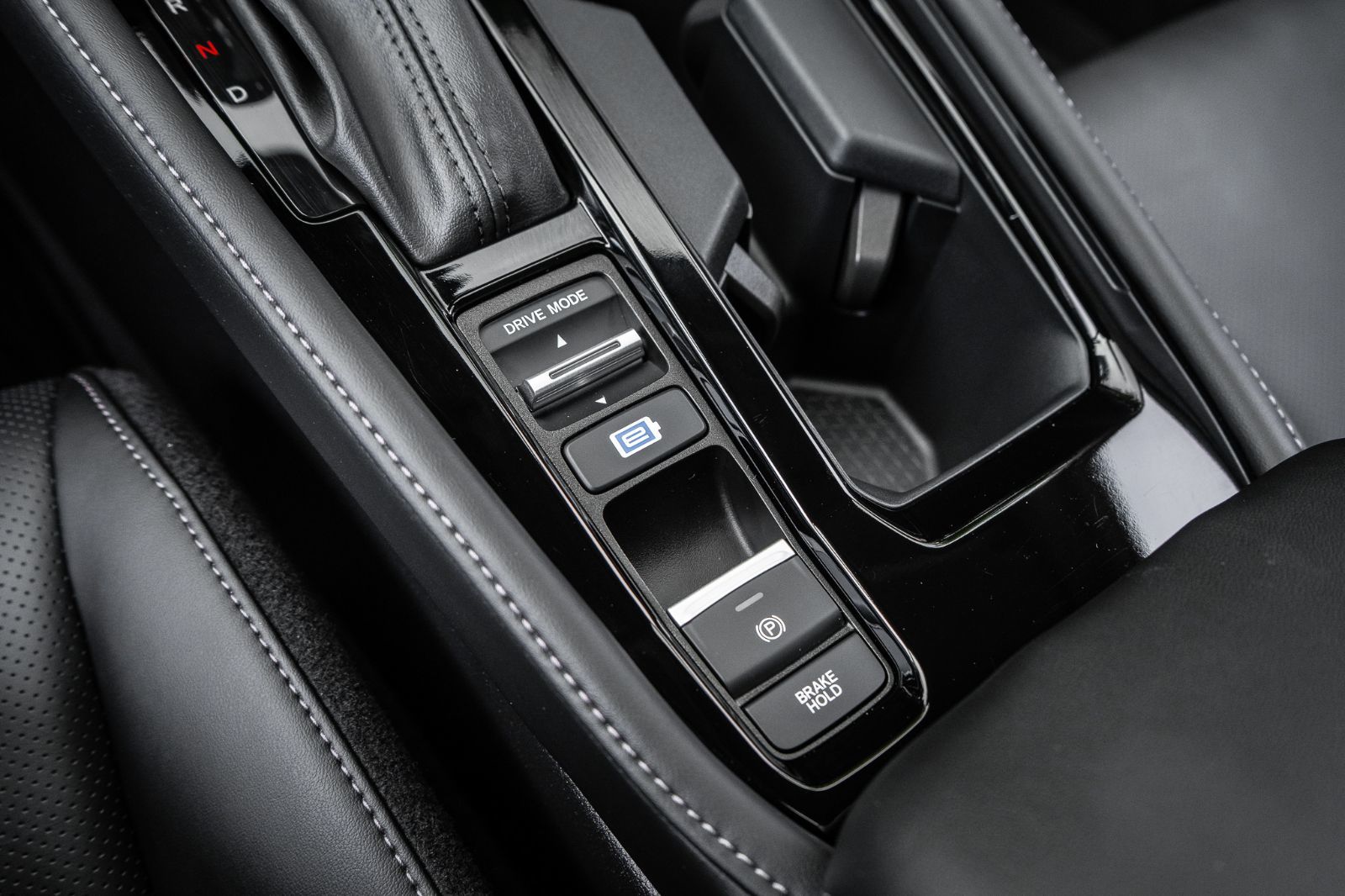 2025 Honda Accord Hybrid Touring-18
