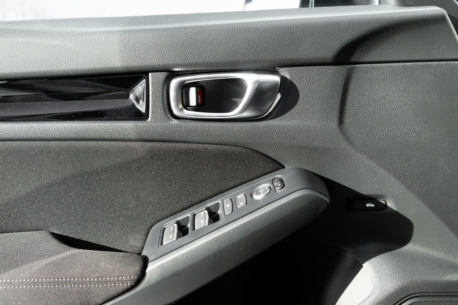 2025 Honda Civic Sedan Hybrid Sport-18