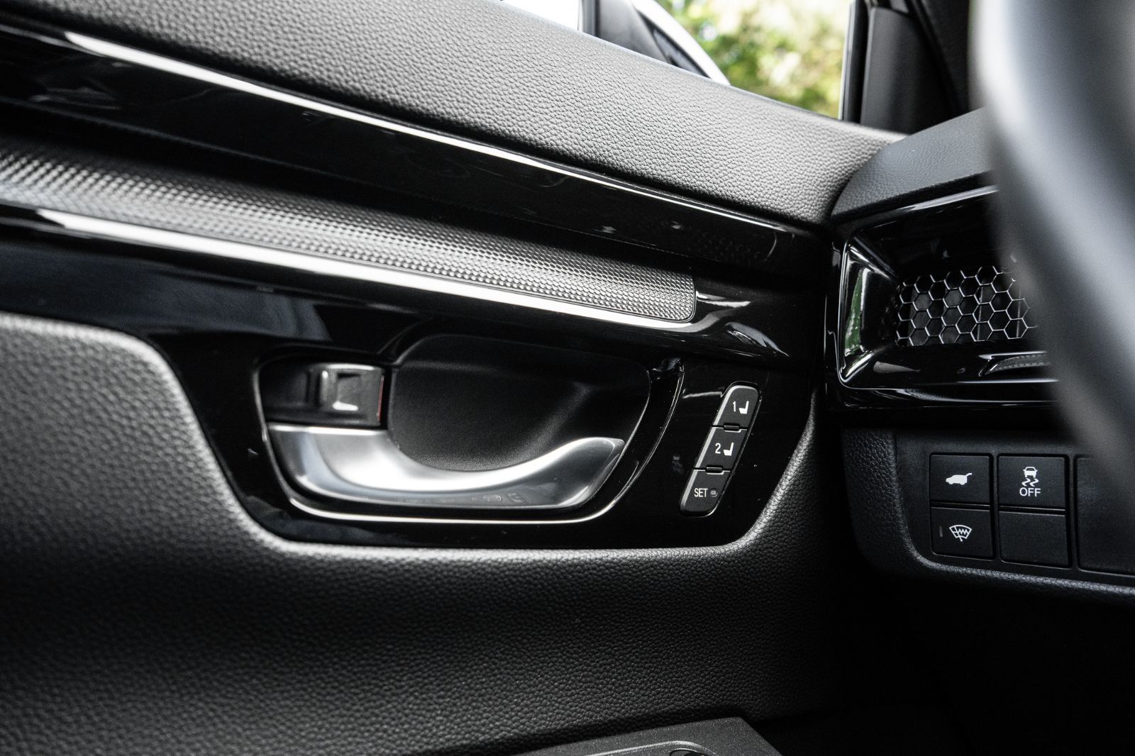 2025 Honda CR-V Hybrid Sport Touring-22