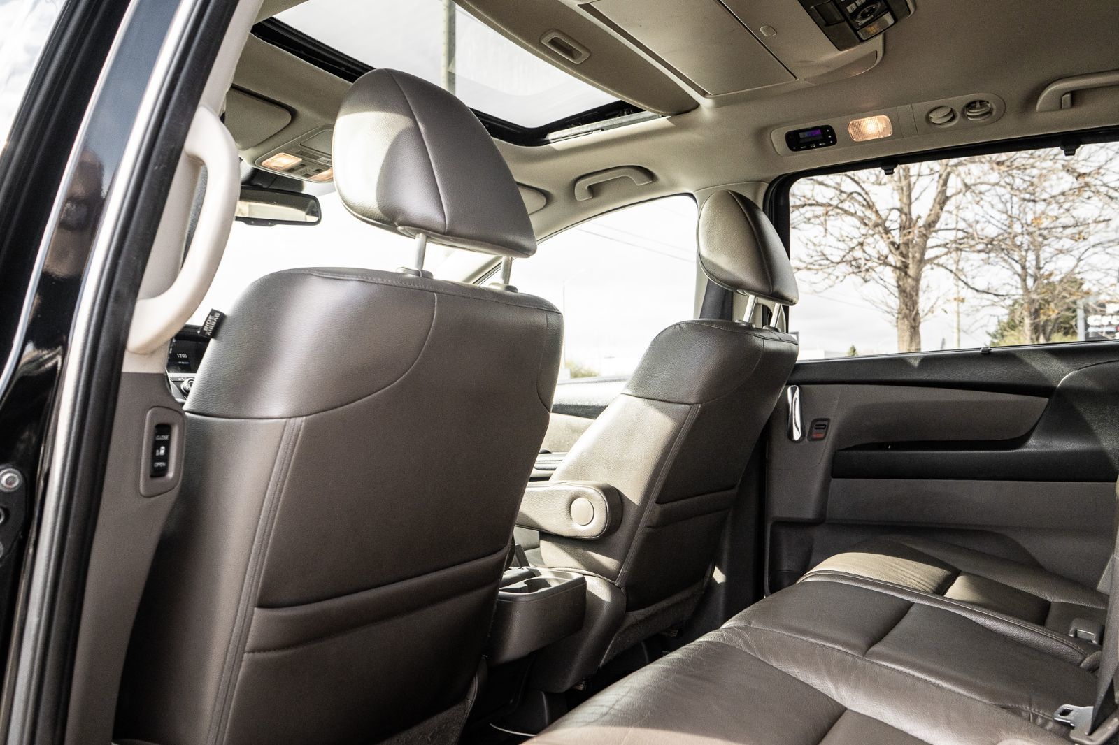 2017 Honda Odyssey Touring-29