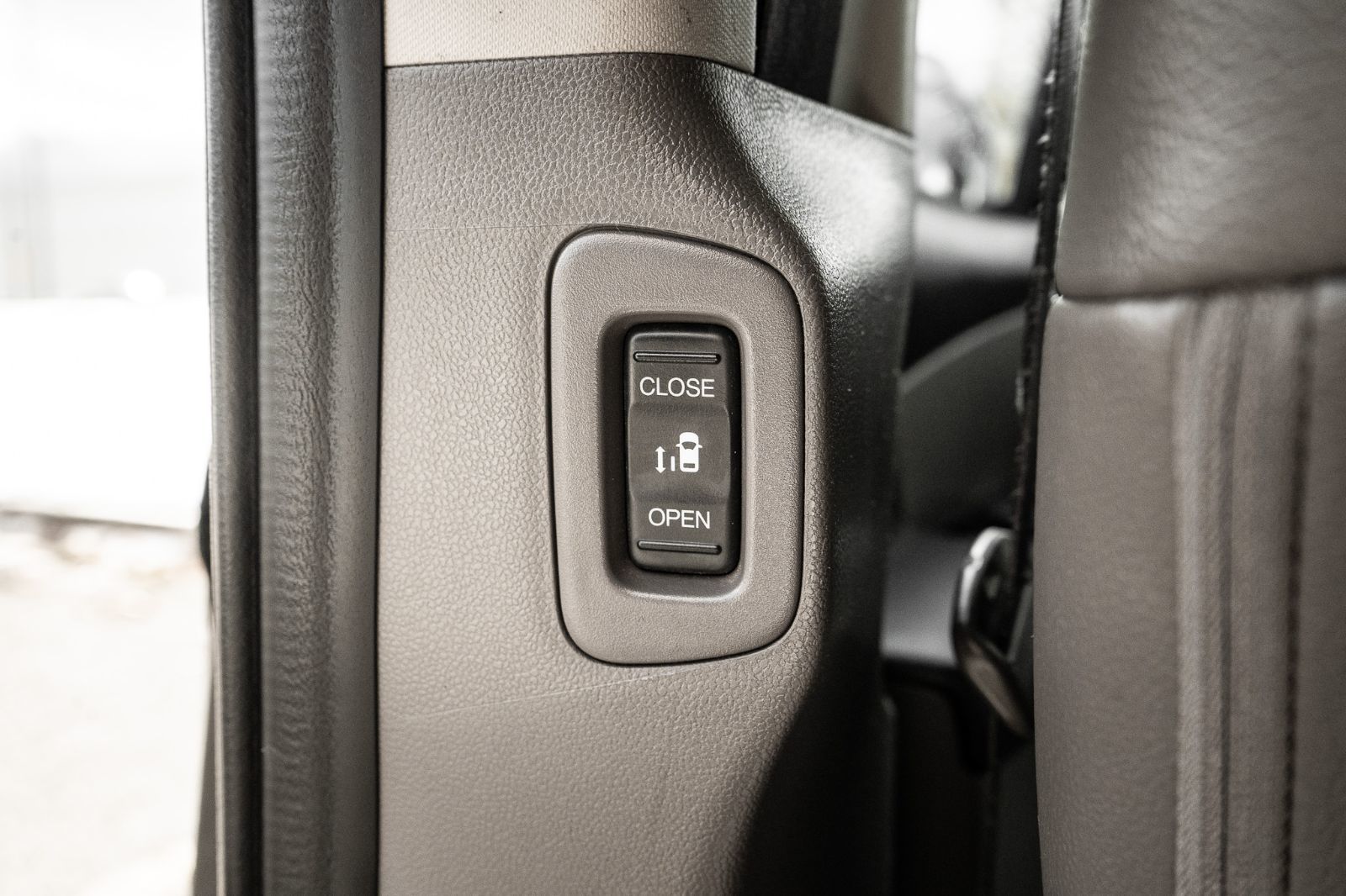 2017 Honda Odyssey Touring-32