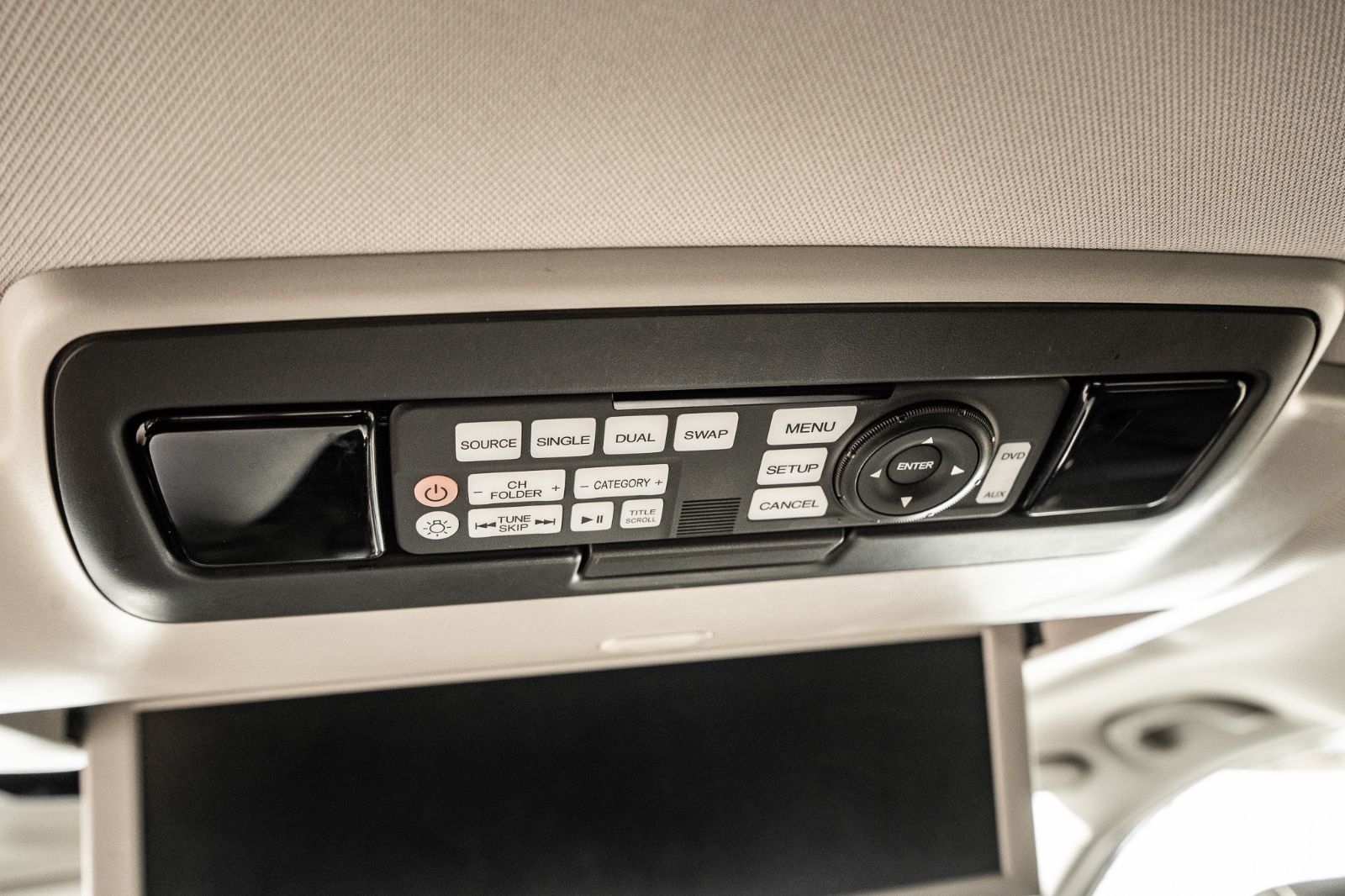 2017 Honda Odyssey Touring-36