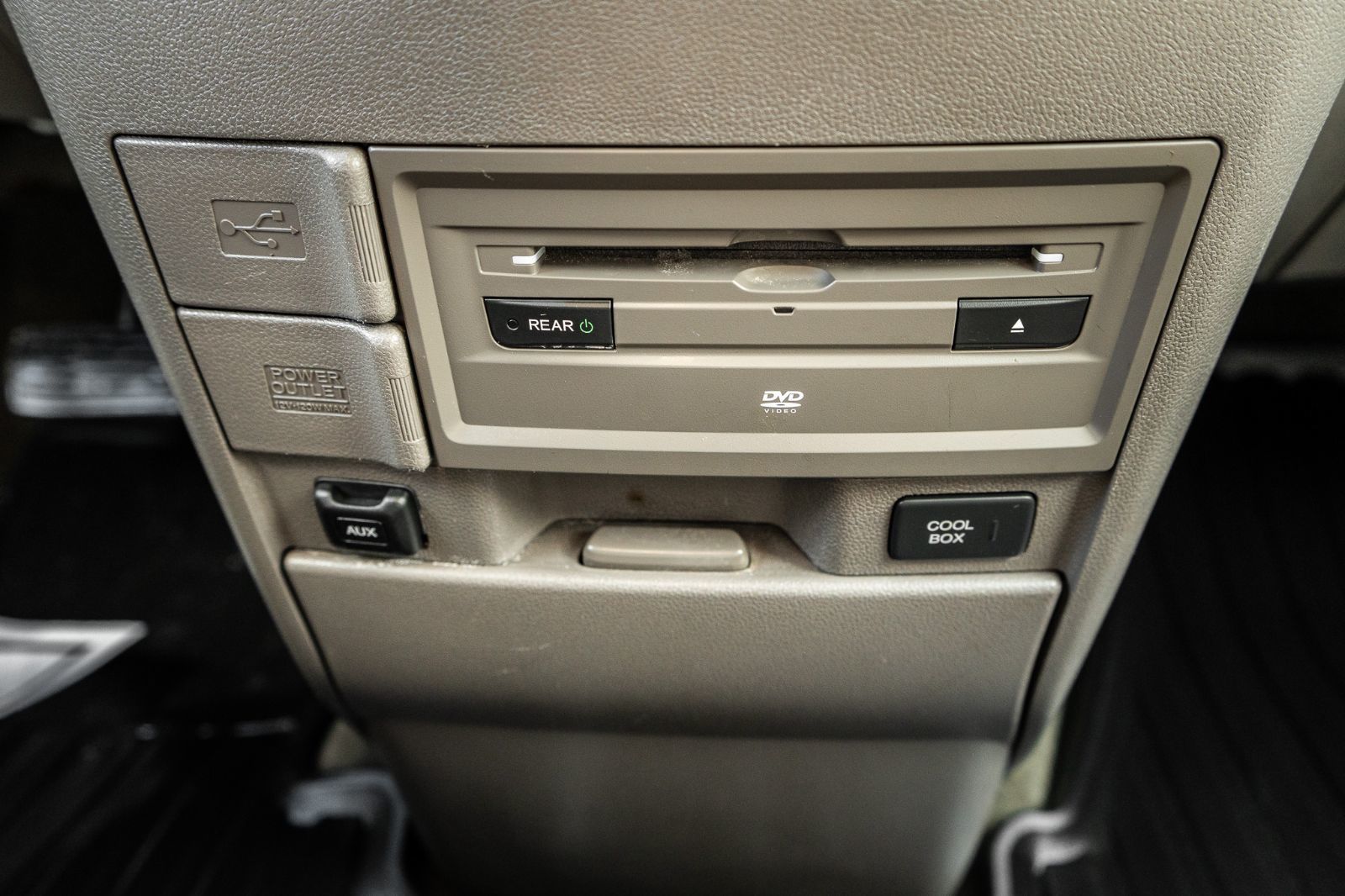 2017 Honda Odyssey Touring-18