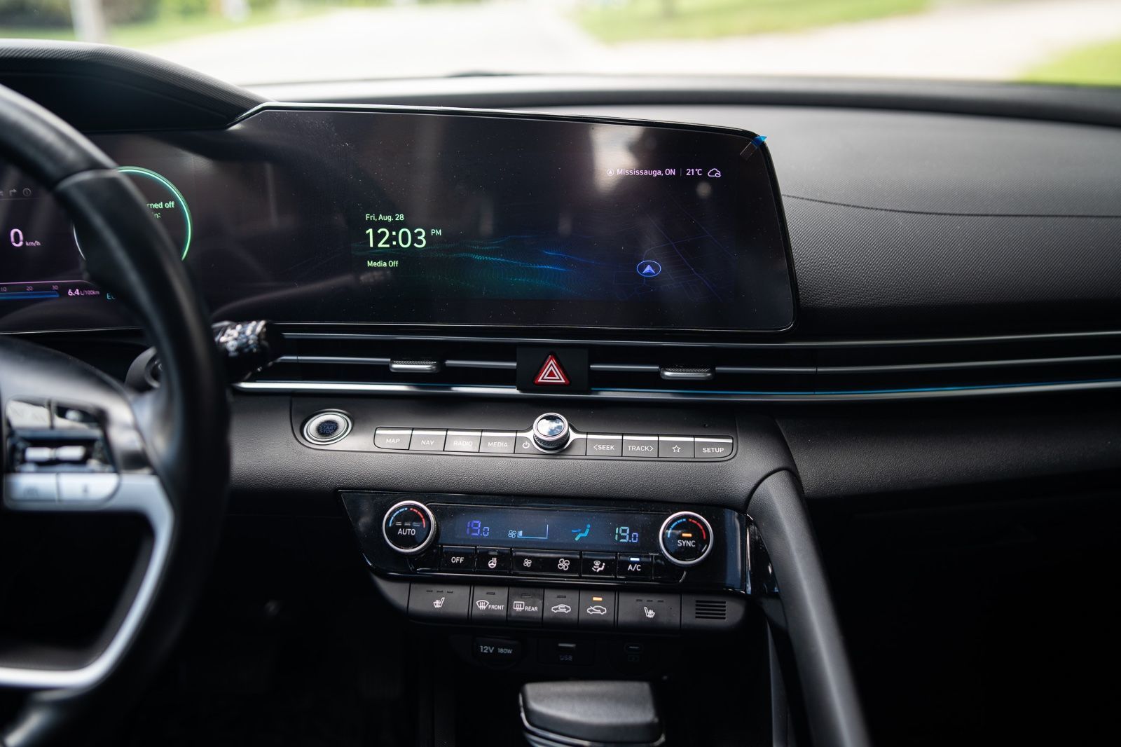2024 Hyundai Elantra Hybrid Luxury-13