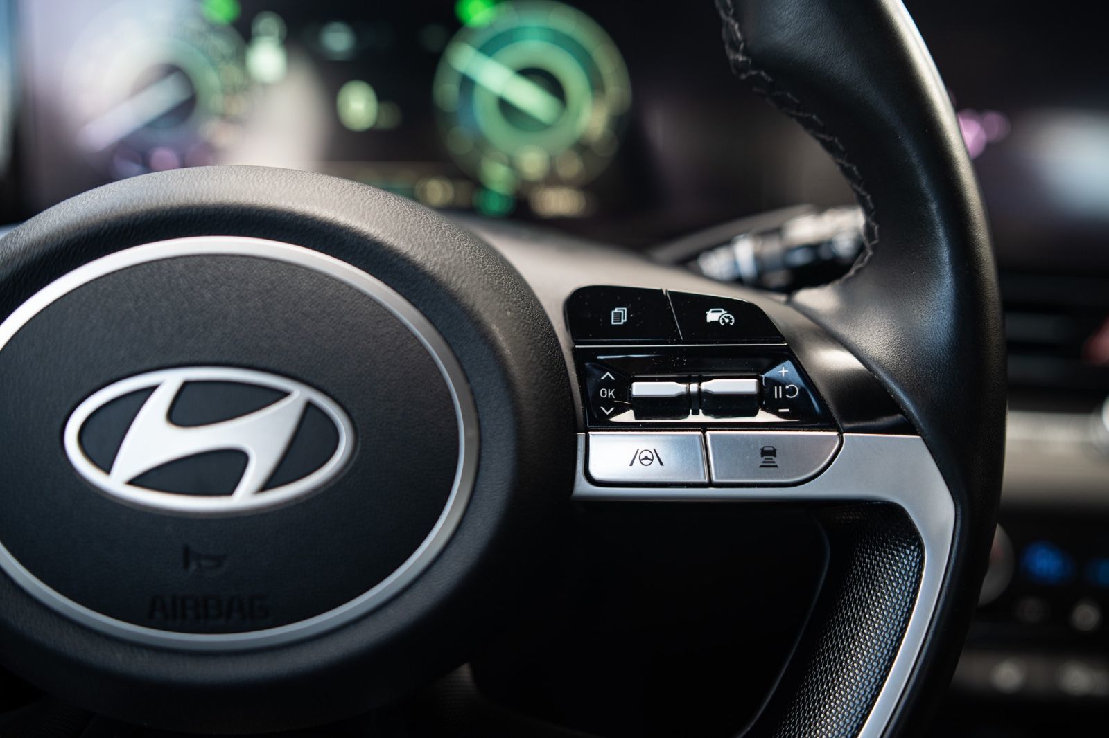 2024 Hyundai Elantra Hybrid Luxury-11