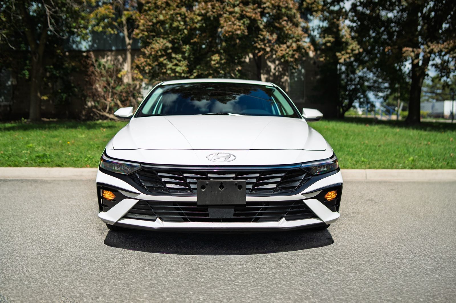 2024 Hyundai Elantra Hybrid Luxury-1