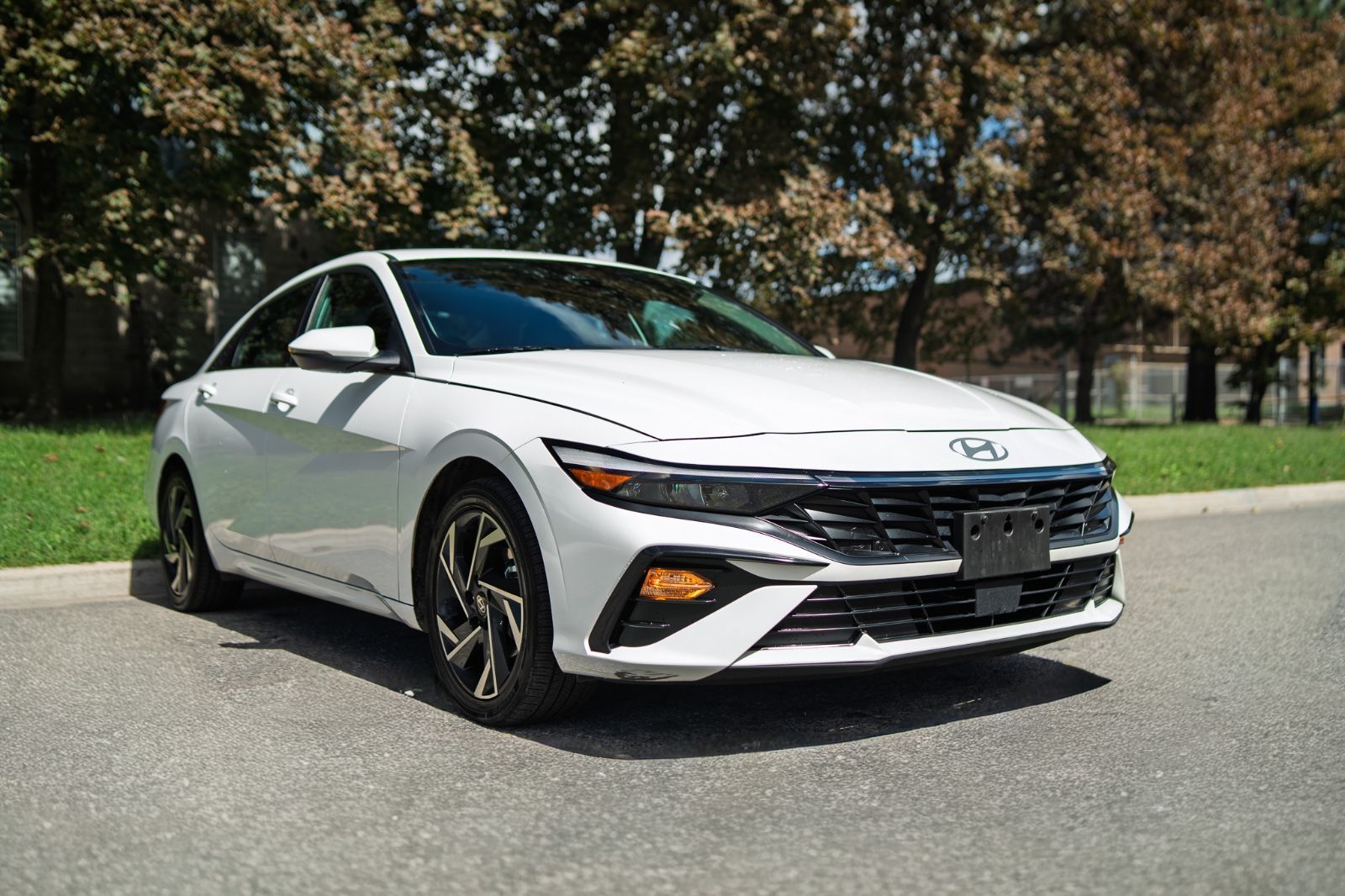 2024 Hyundai Elantra Hybrid Luxury-2