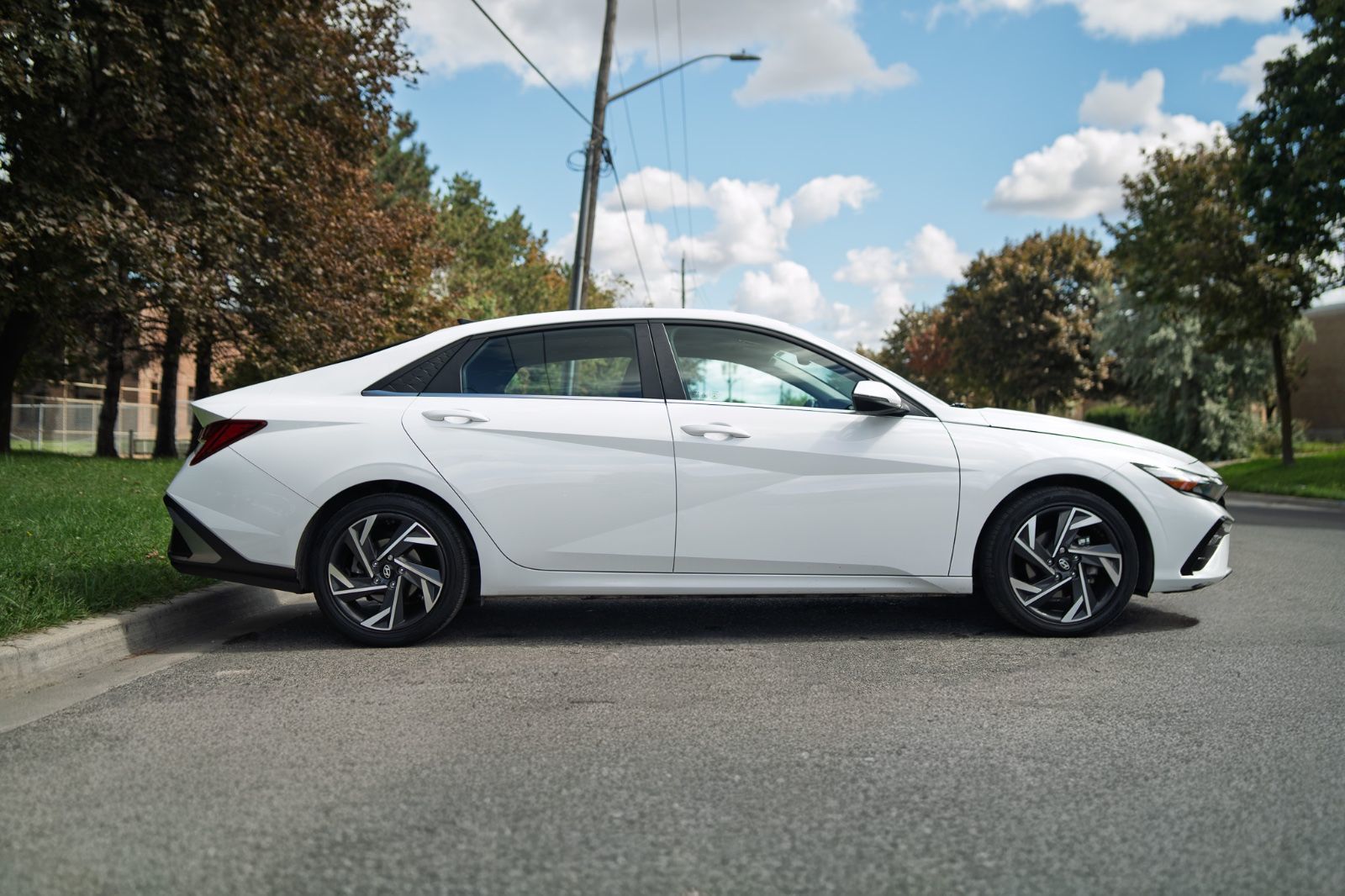 2024 Hyundai Elantra Hybrid Luxury-5