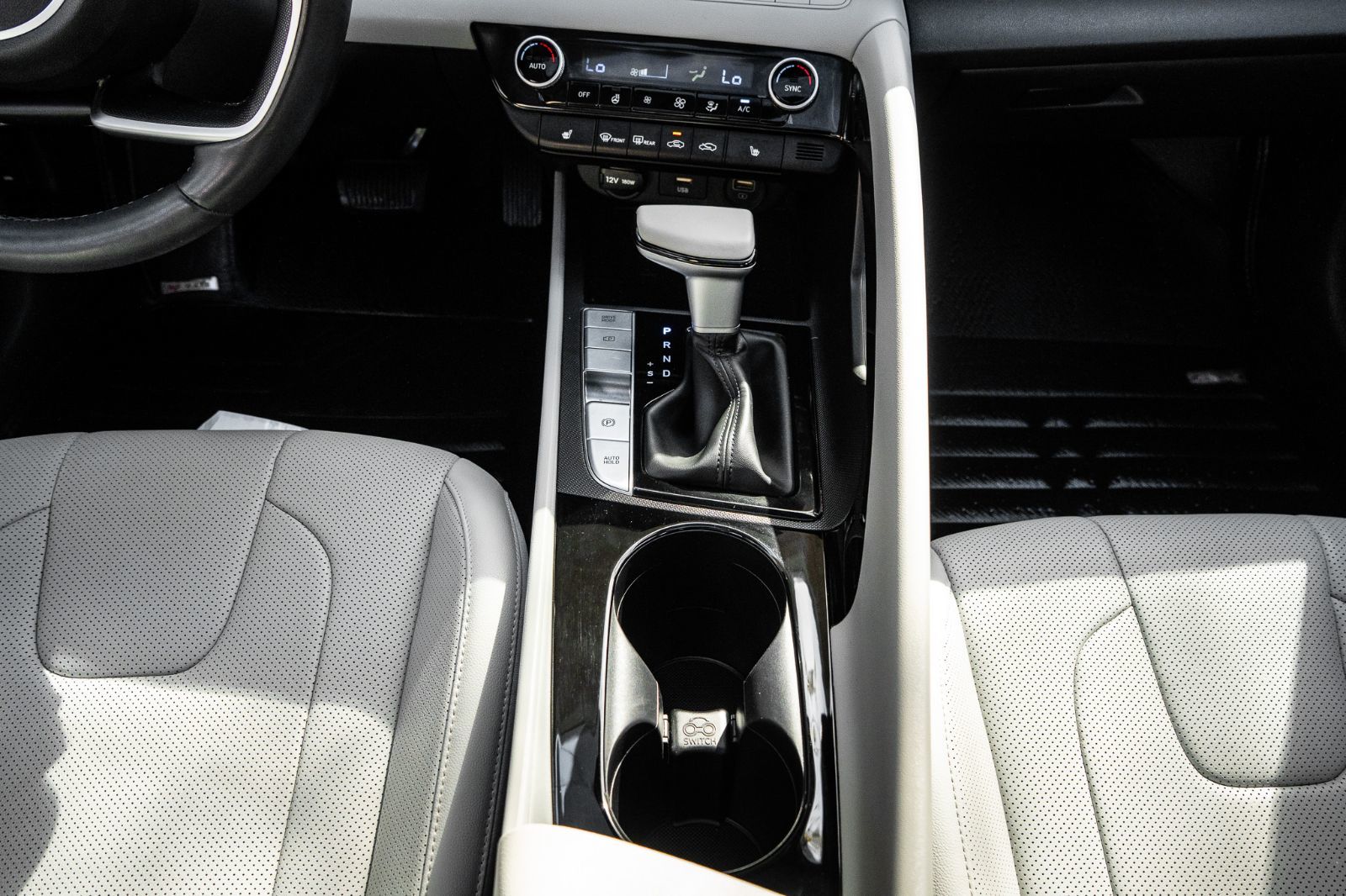 2023 Hyundai Elantra Luxury-9