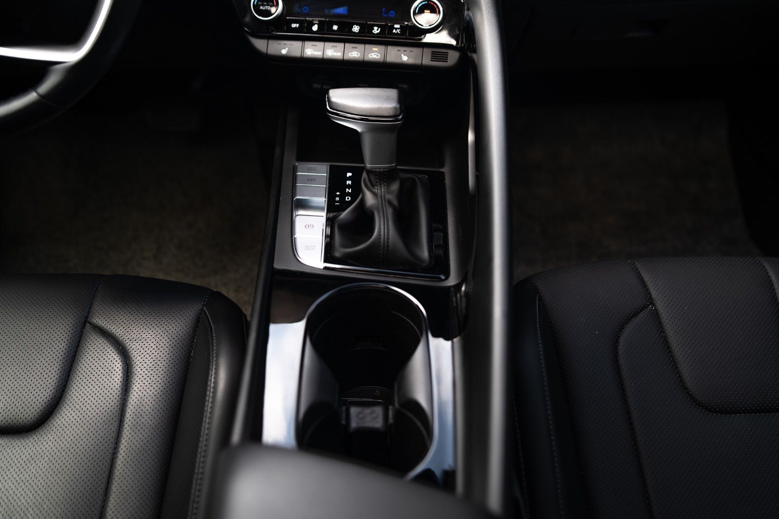 2023 Hyundai Elantra Luxury-17
