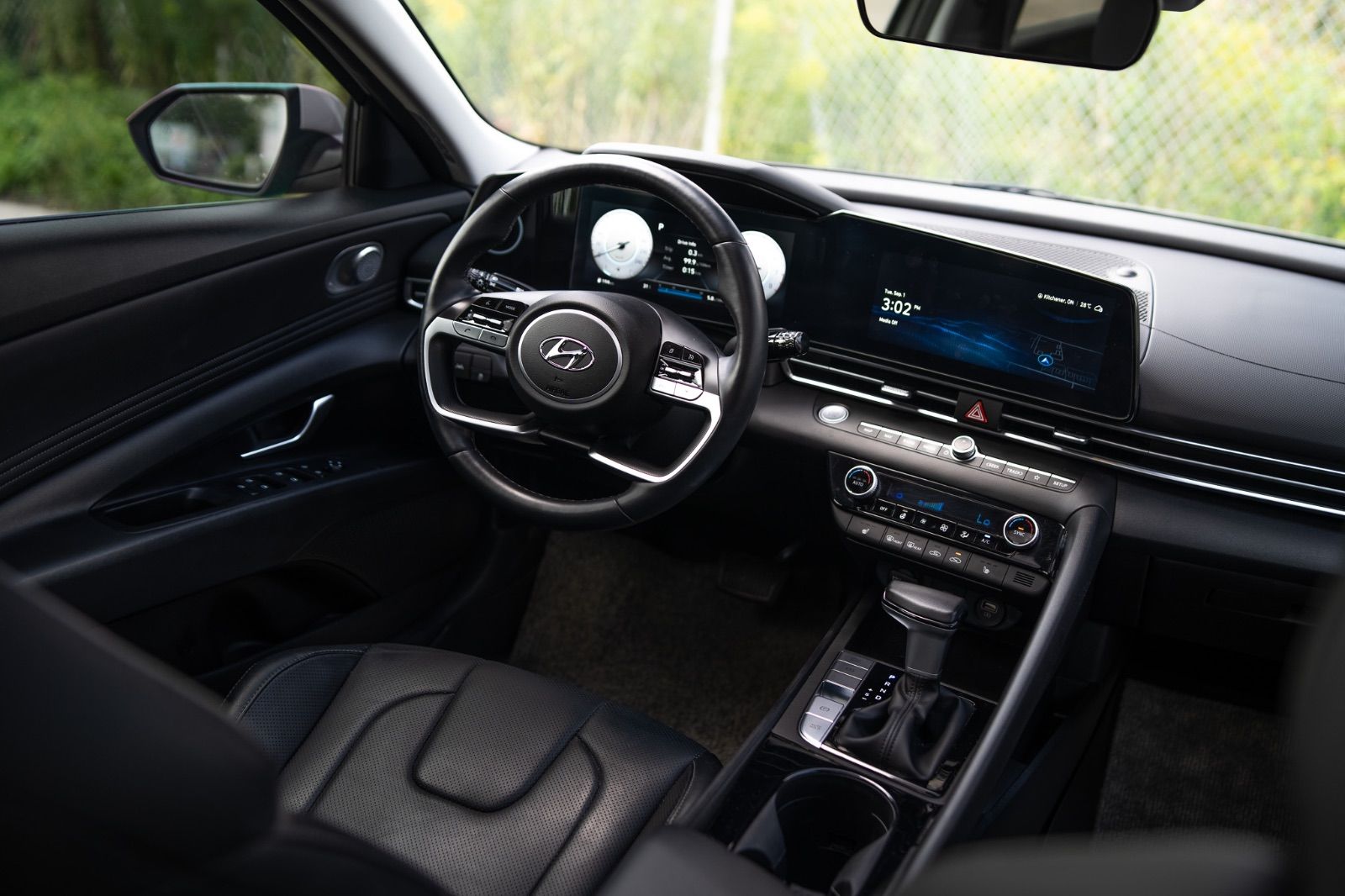 2023 Hyundai Elantra Luxury-12