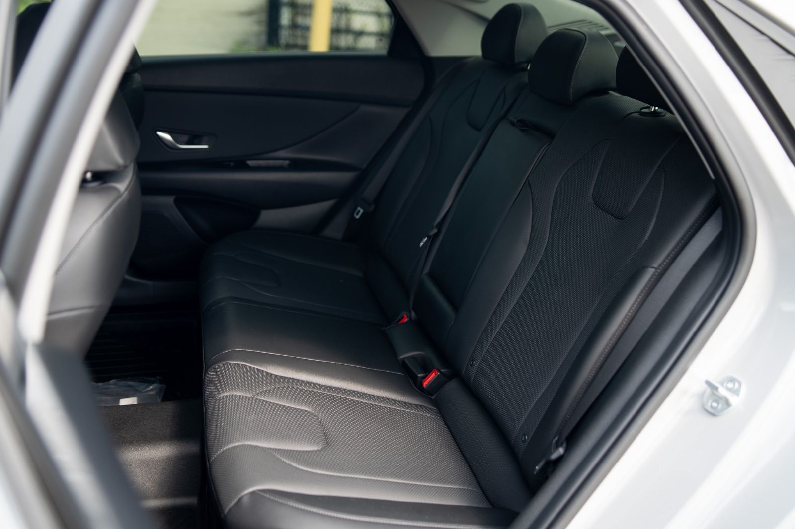 2023 Hyundai Elantra Luxury-21