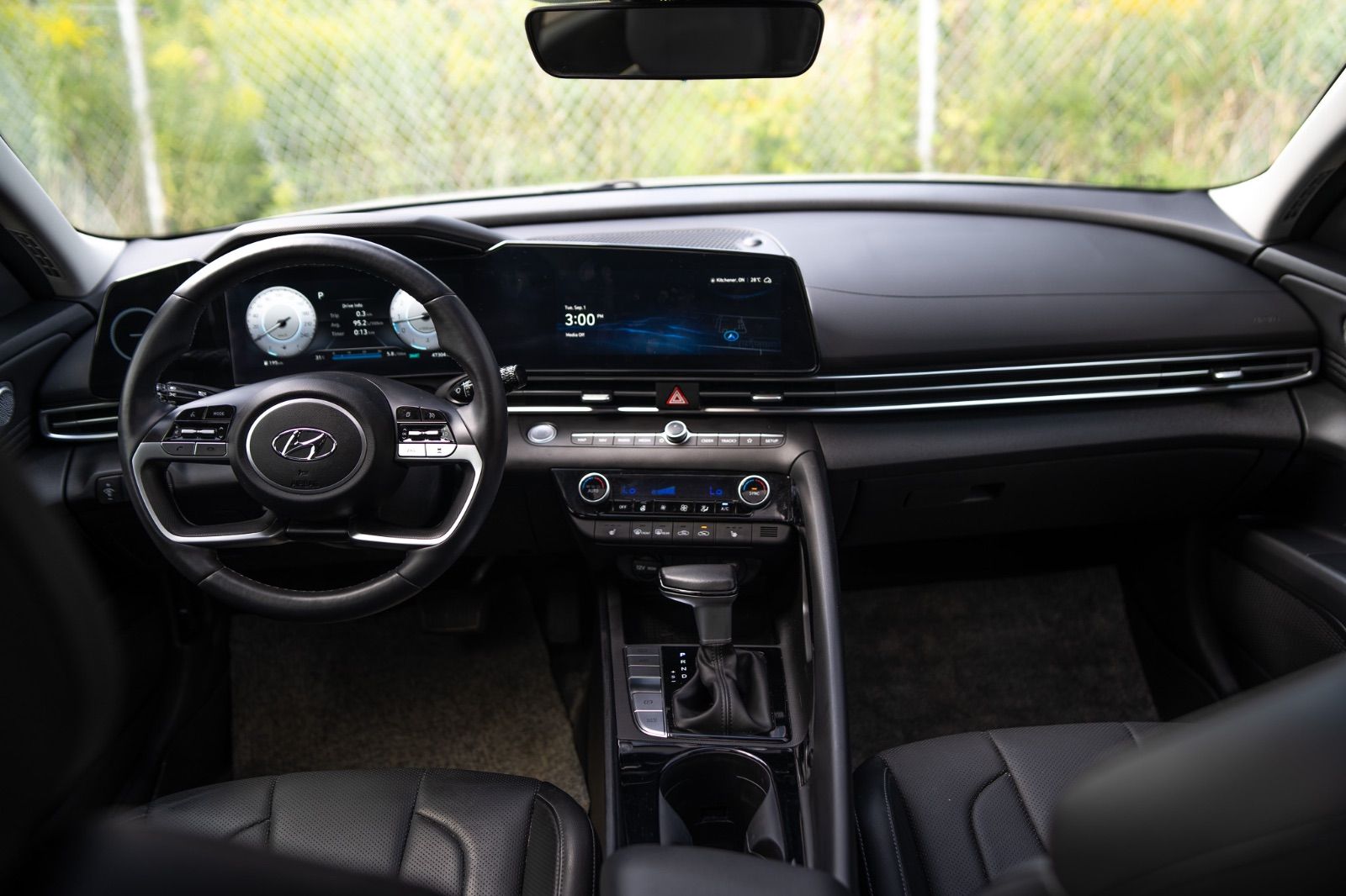 2023 Hyundai Elantra Luxury-7