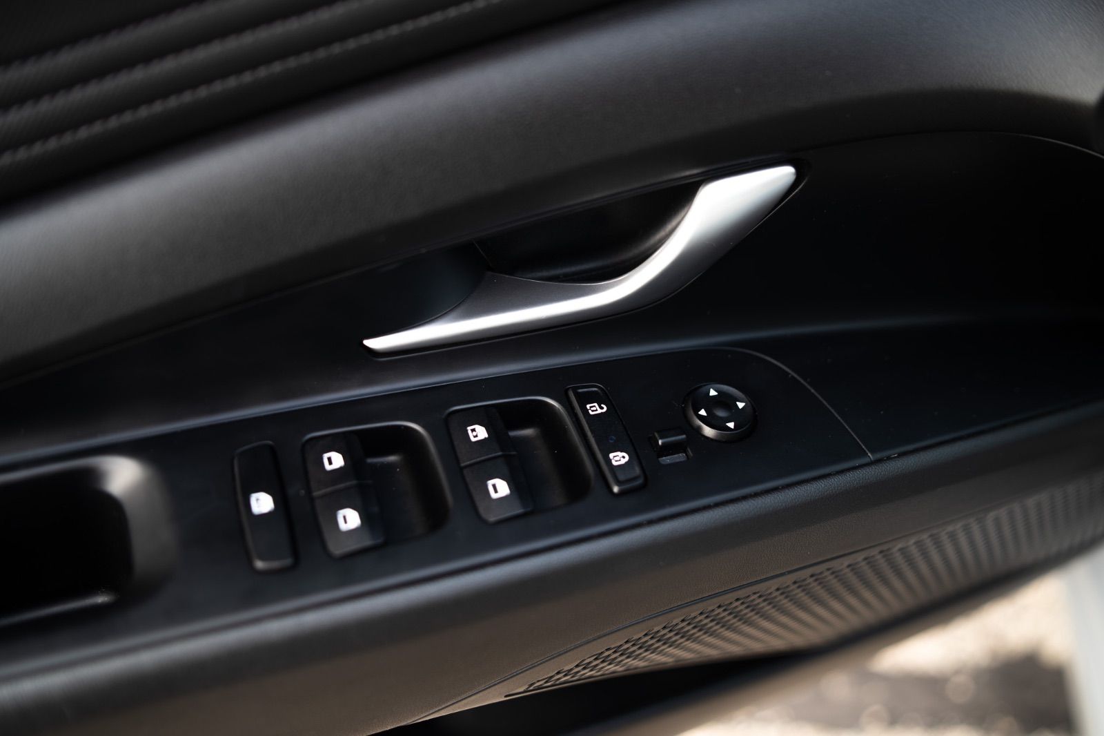 2023 Hyundai Elantra Luxury-19