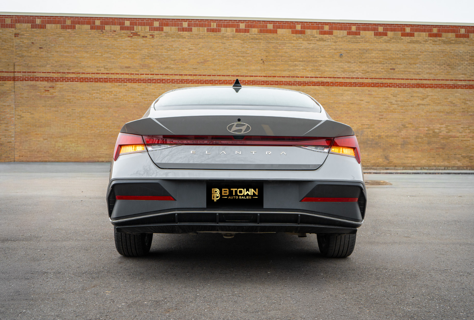 2025 Hyundai Elantra Preferred TECH-6