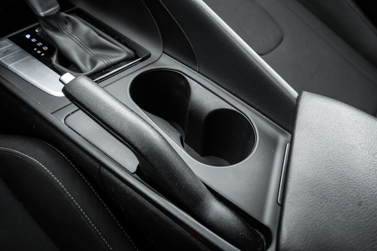 2025 Hyundai Elantra Preferred TECH-11