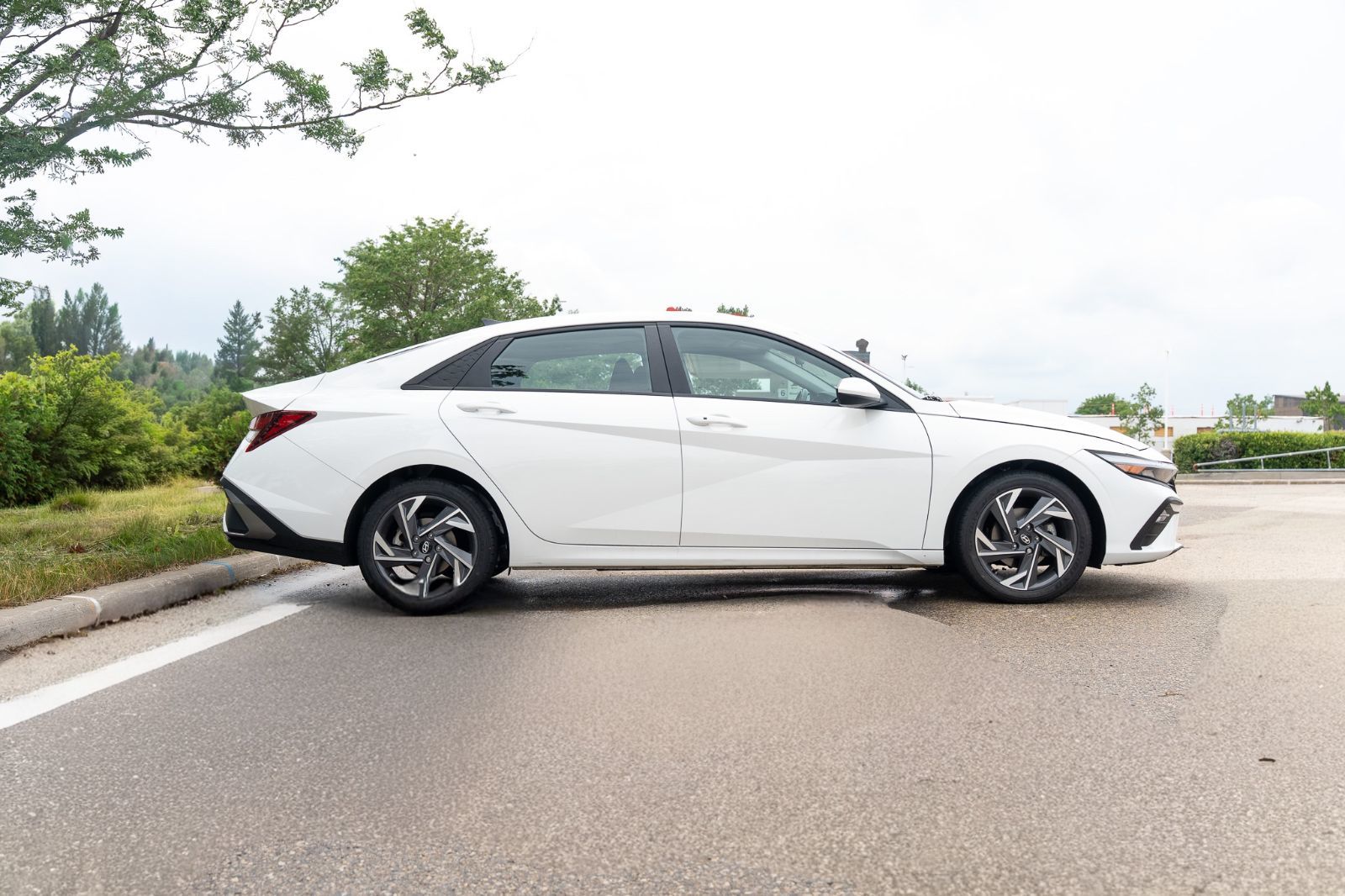 2025 Hyundai Elantra Preferred Tech-2