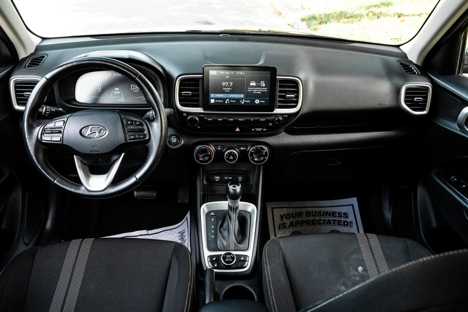 2023 Hyundai Venue Preferred-7