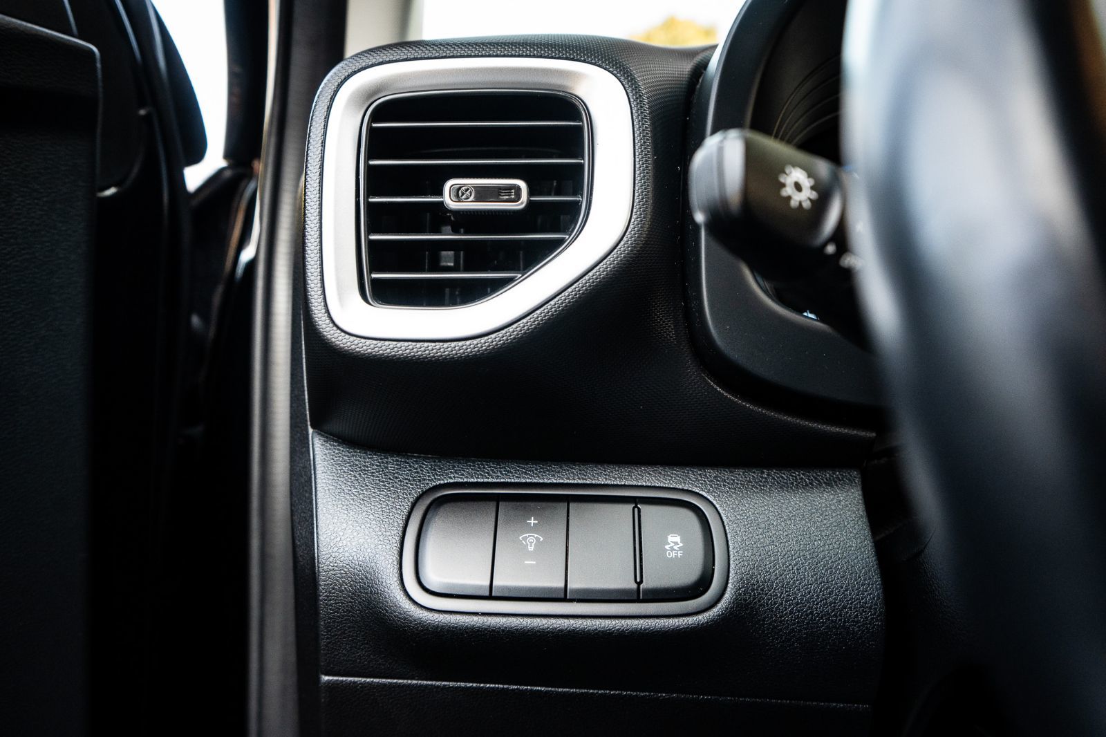 2023 Hyundai Venue Preferred-20