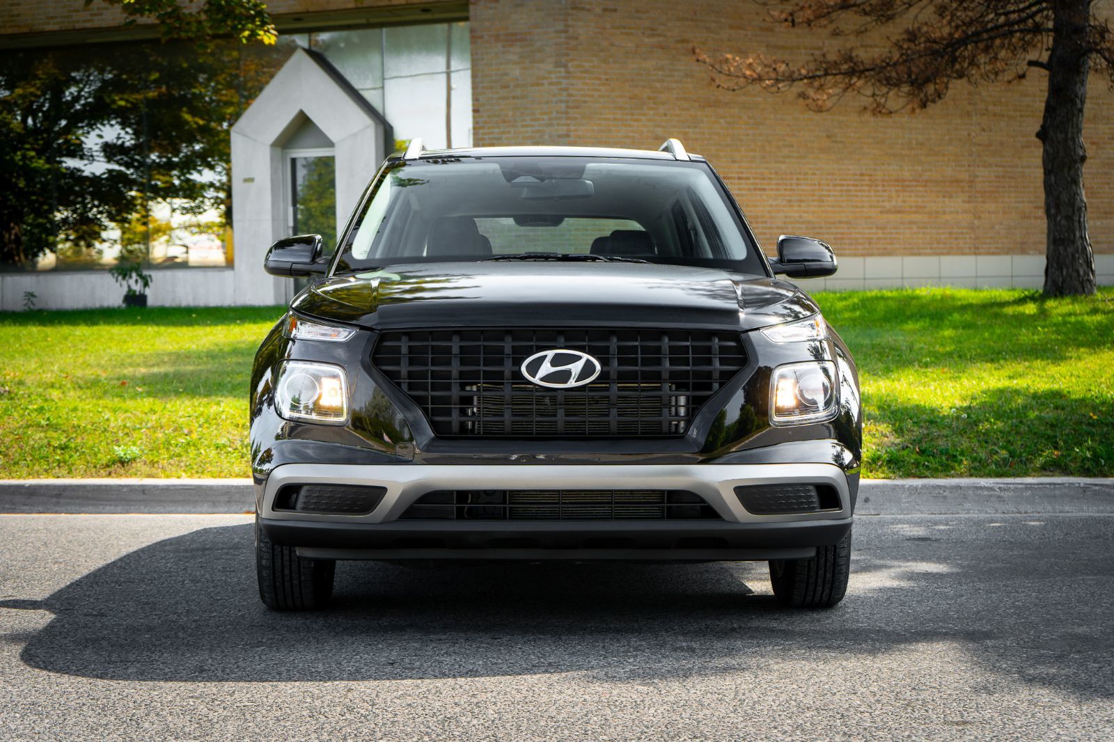 2023 Hyundai Venue Preferred-1