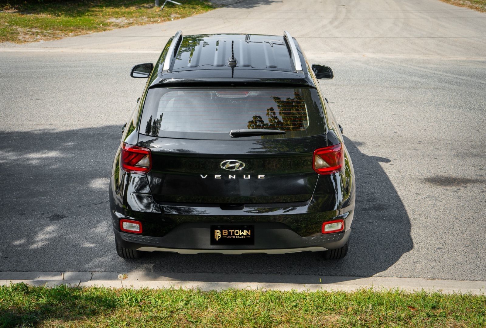 2023 Hyundai Venue Preferred-5