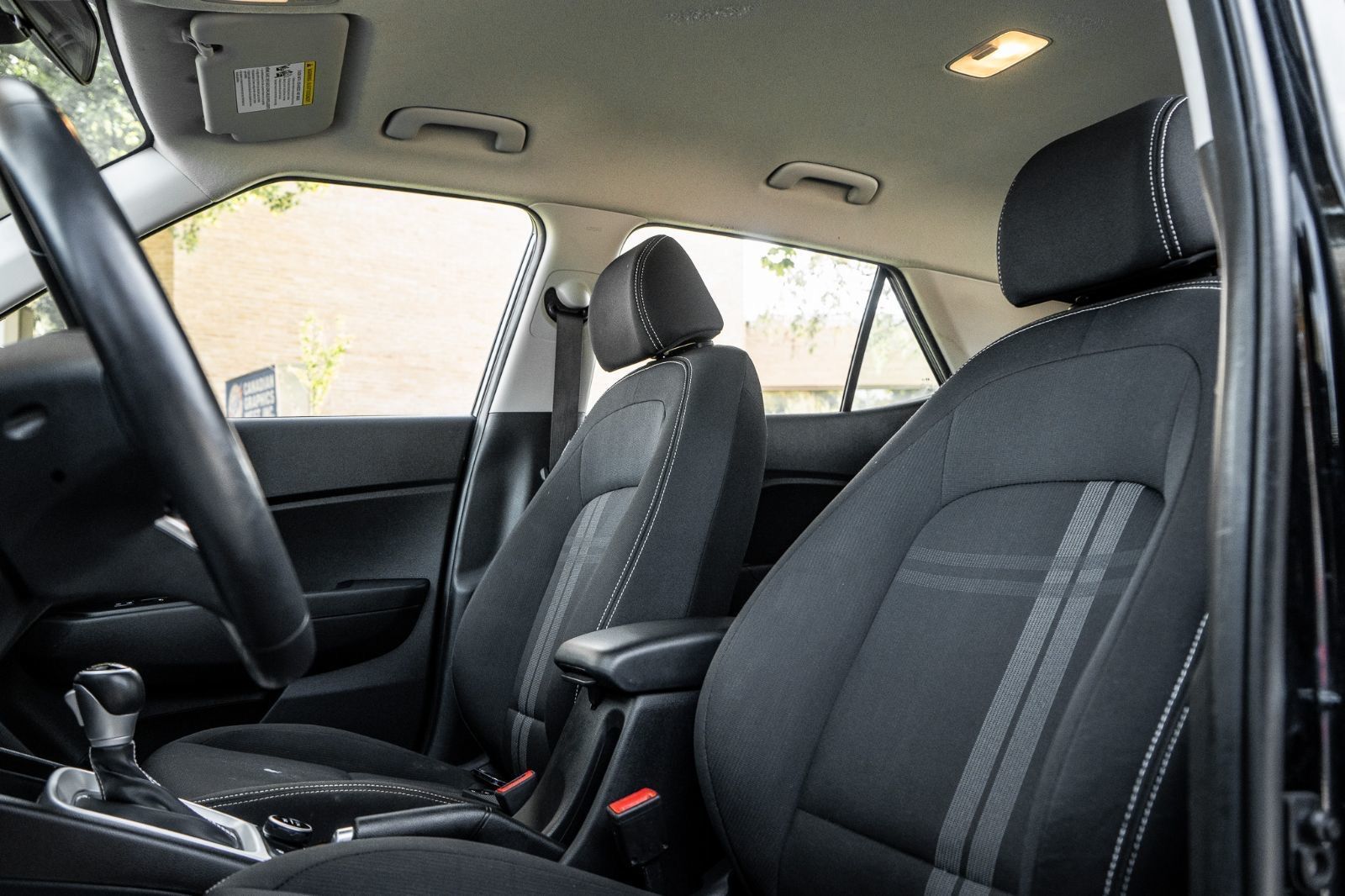 2023 Hyundai Venue Preferred-16