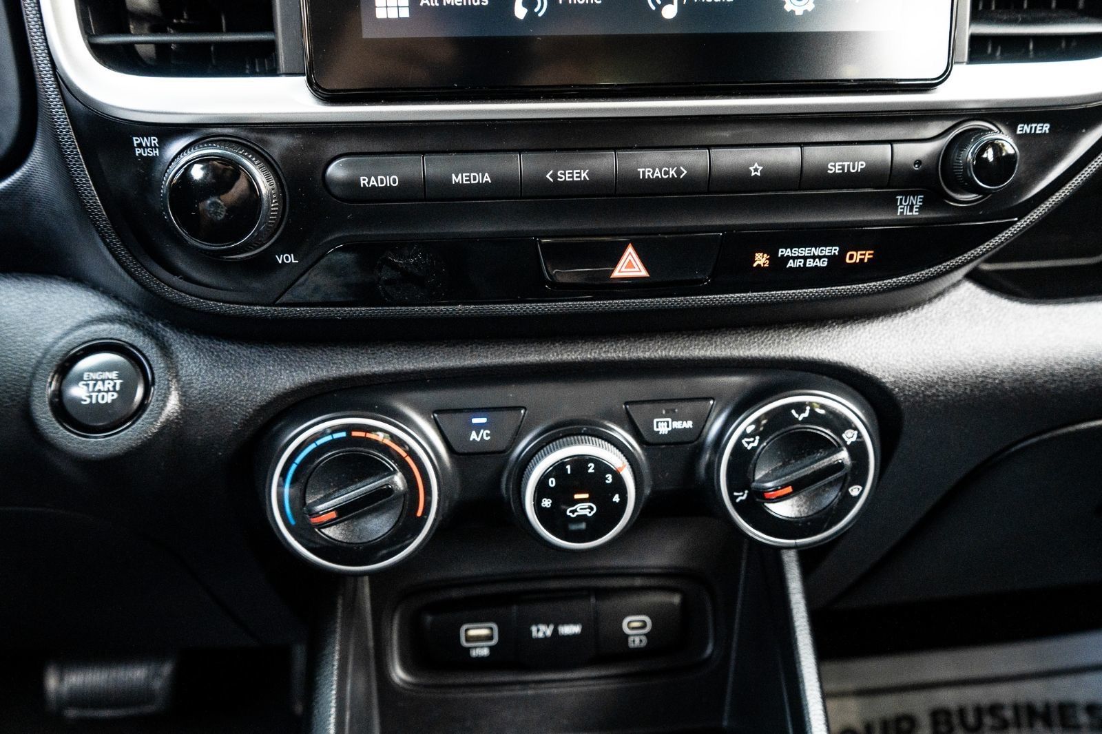 2023 Hyundai Venue Preferred-11