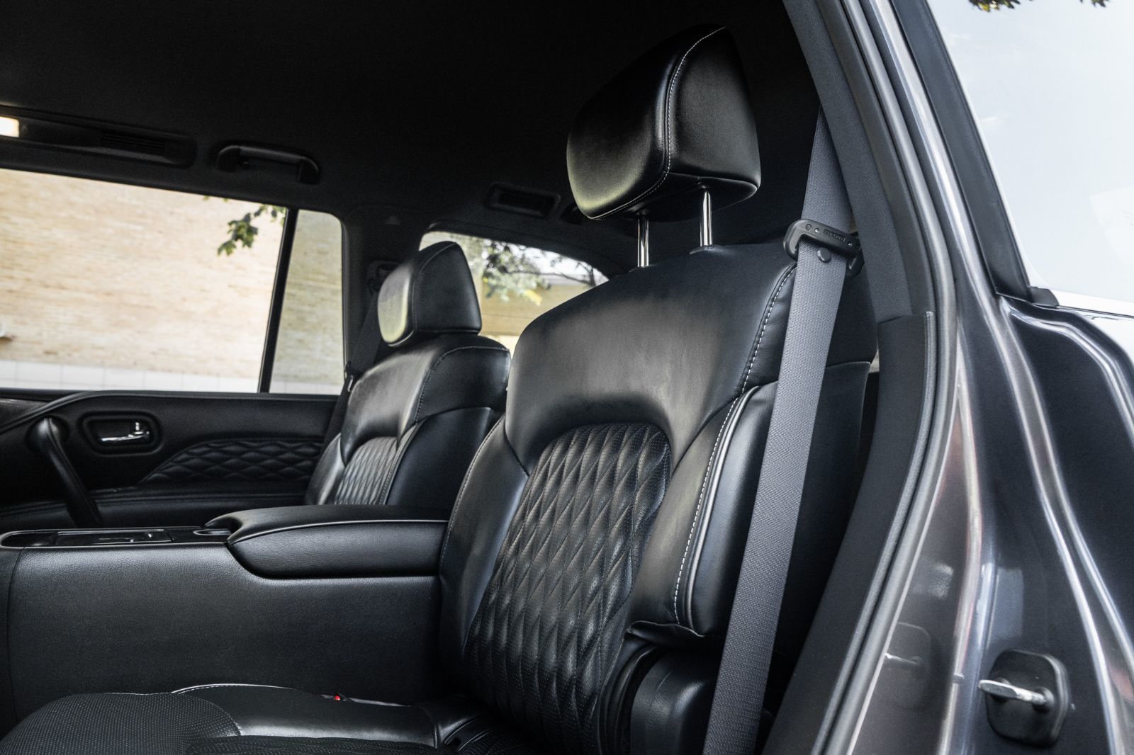 2024 Infiniti QX80 Luxe 7- Passenger-32