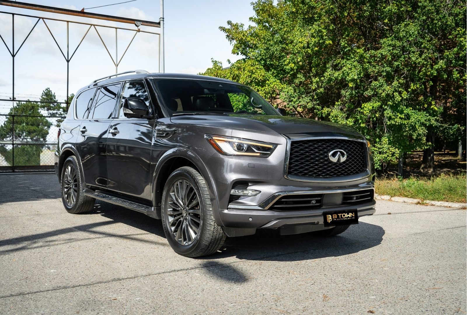 2024 Infiniti QX80 Luxe 7- Passenger-2