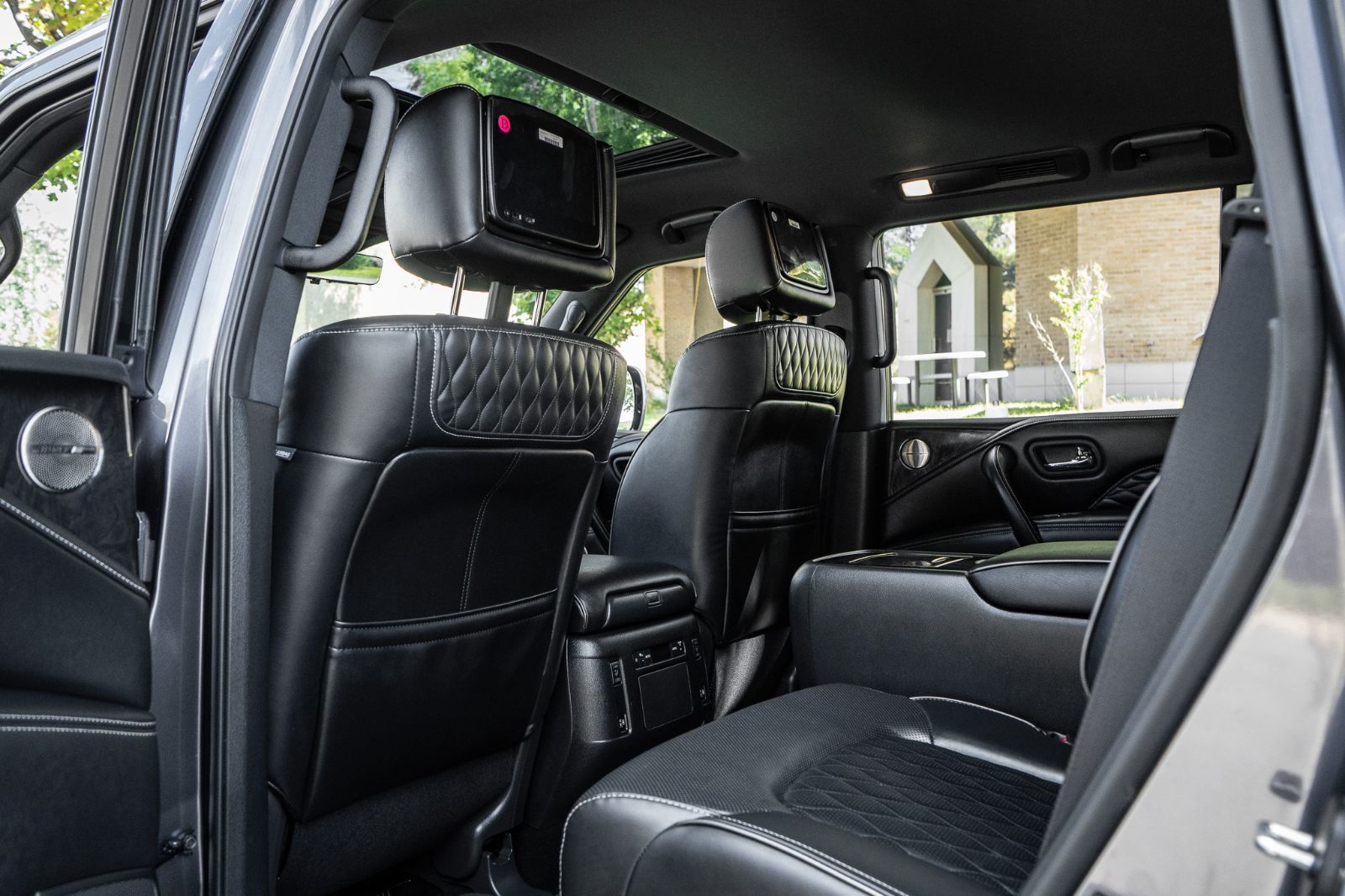 2024 Infiniti QX80 Luxe 7- Passenger-31