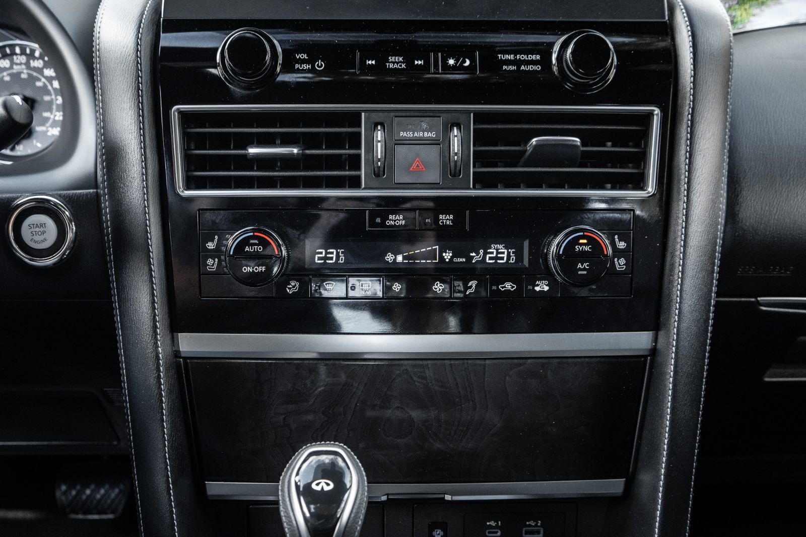 2024 Infiniti QX80 Luxe 7- Passenger-15
