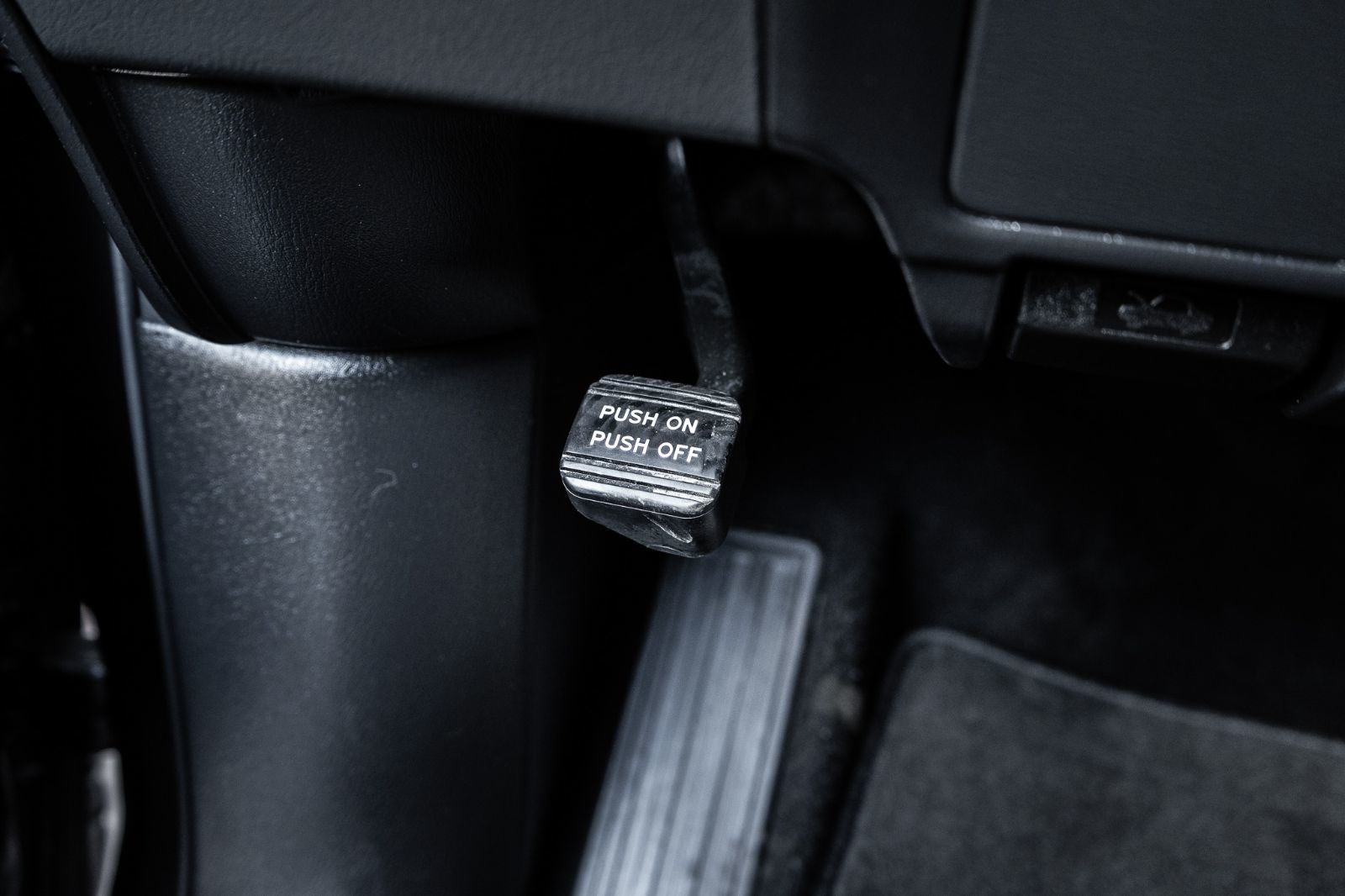 2024 Infiniti QX80 Luxe 7- Passenger-27