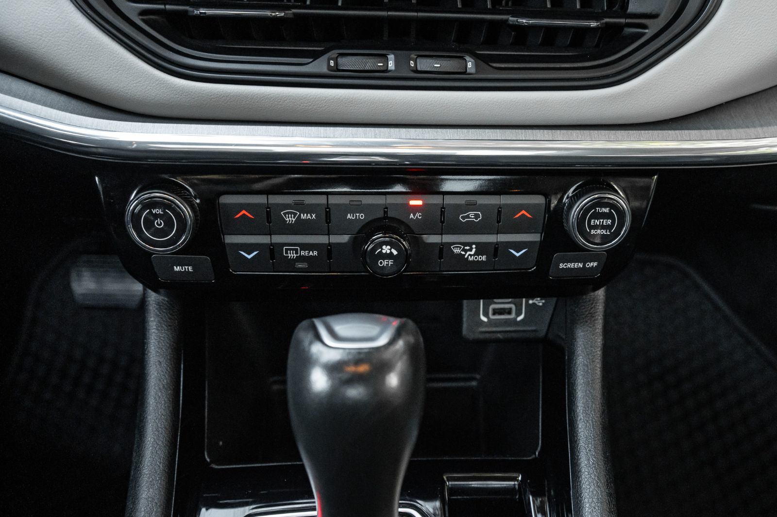 2022 Jeep Compass Limited-14