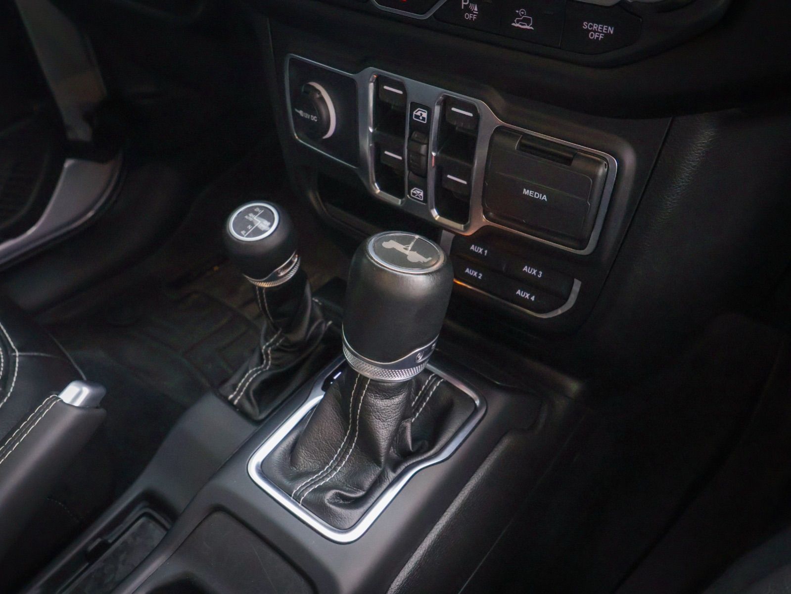 2022 Jeep Wrangler 4xe Unlimited Sahara-19