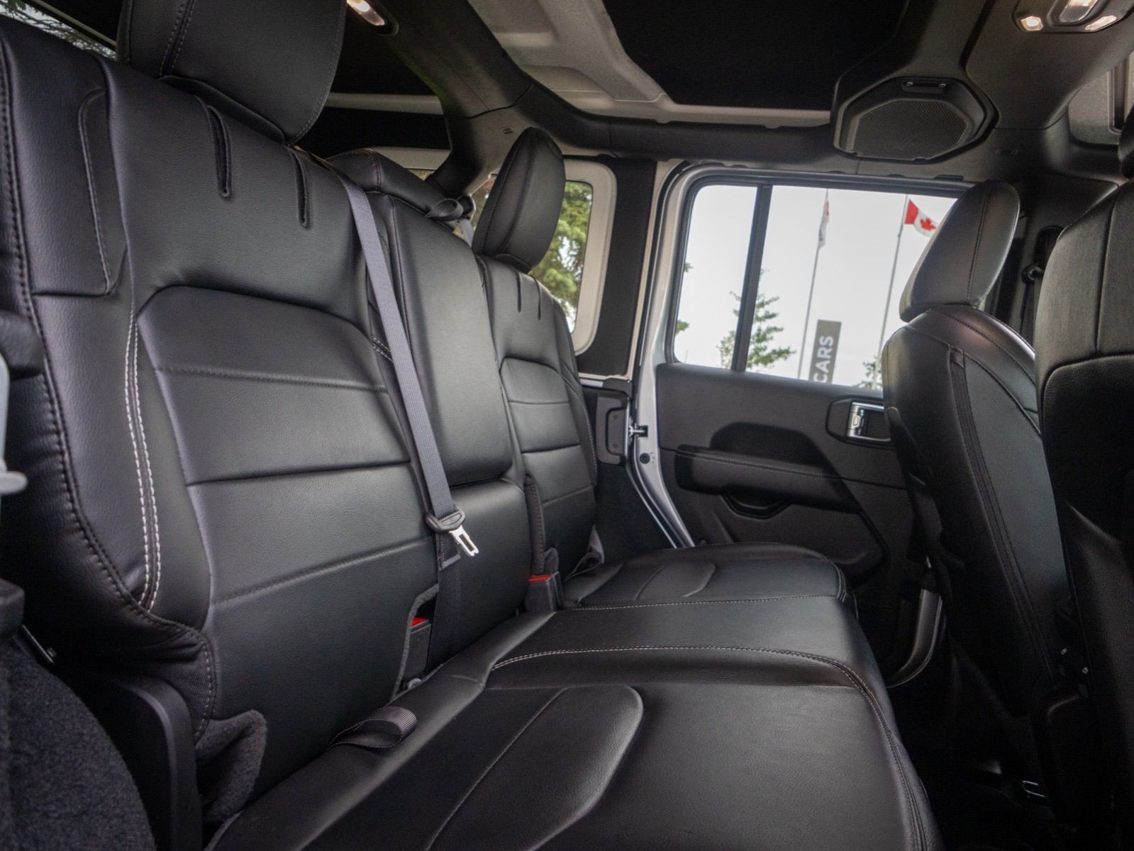 2022 Jeep Wrangler 4xe Unlimited Sahara-12