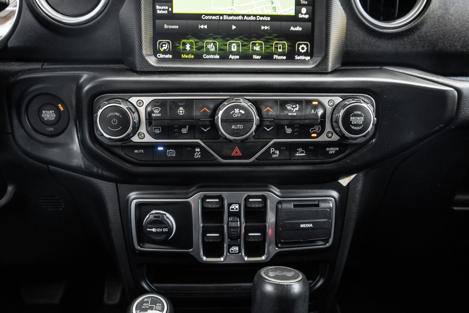 2023 Jeep Wrangler 4xe Sahara-15