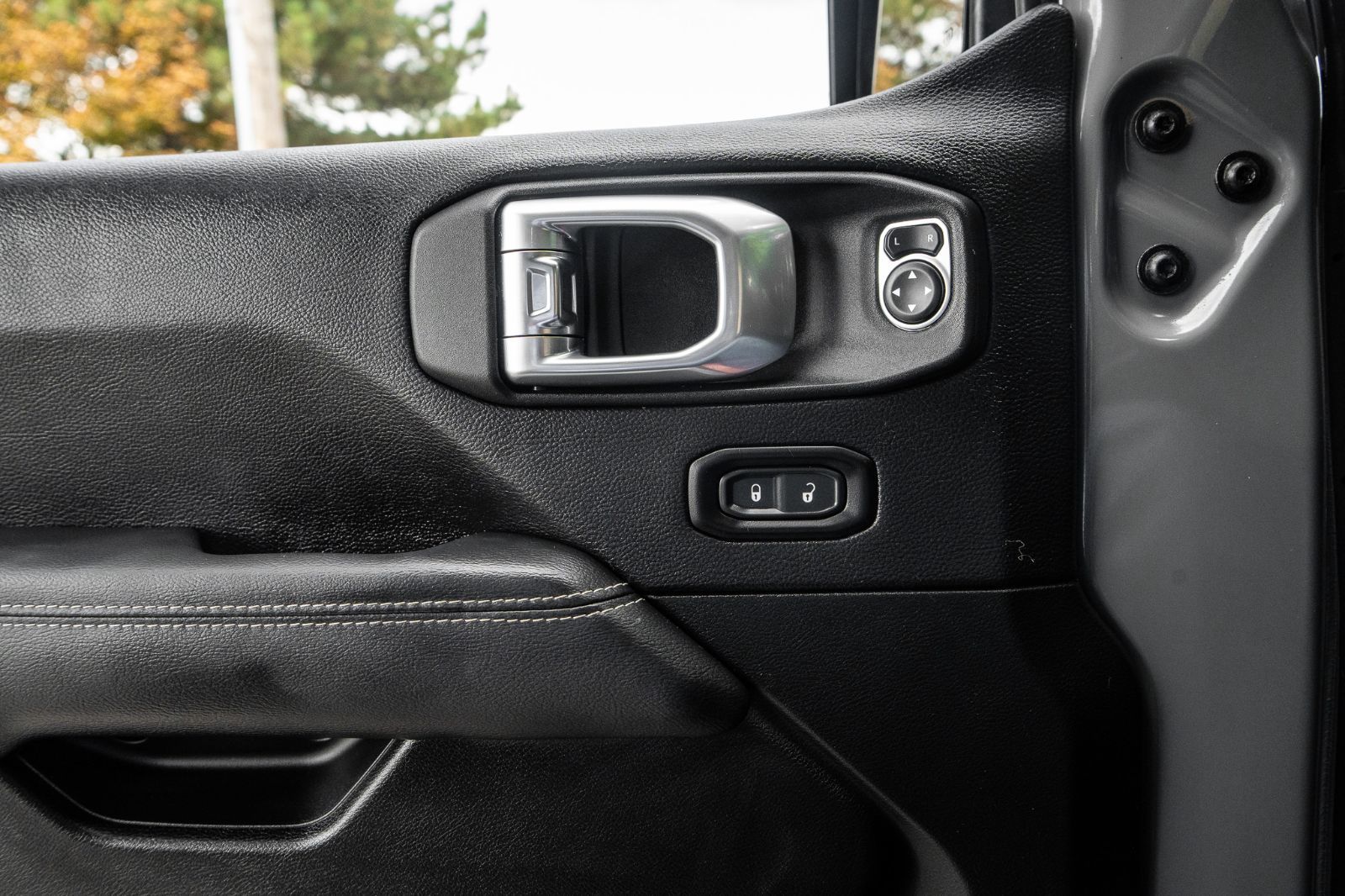2023 Jeep Wrangler 4xe Sahara-21