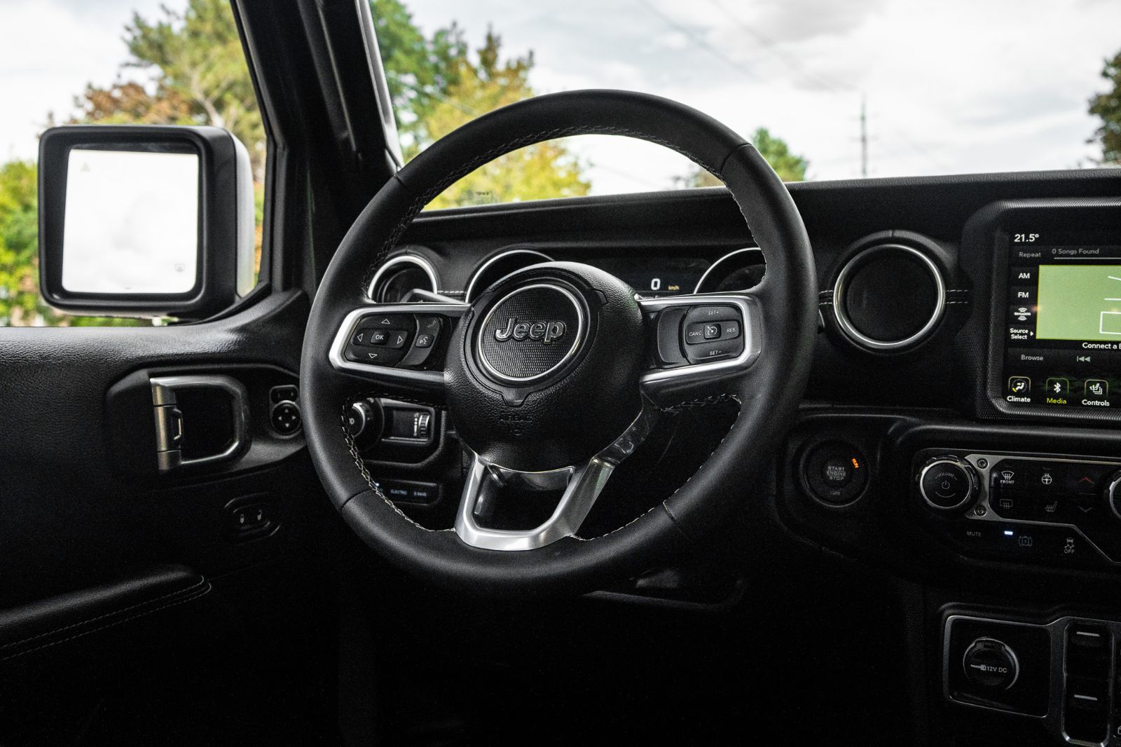 2023 Jeep Wrangler 4xe Sahara-10