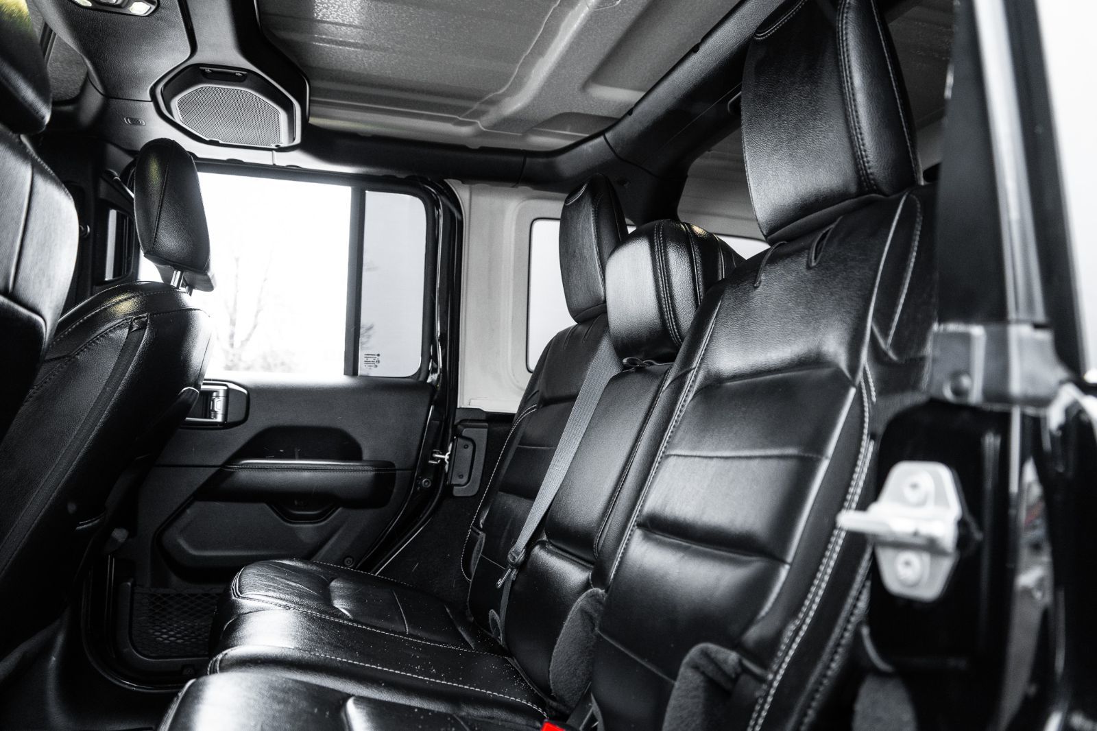 2020 Jeep Wrangler Unlimited Sahara-26