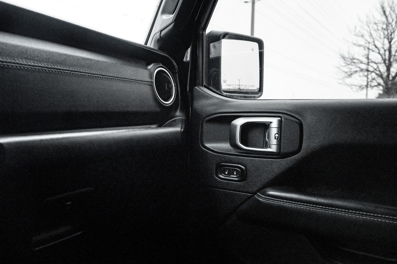 2020 Jeep Wrangler Unlimited Sahara-19