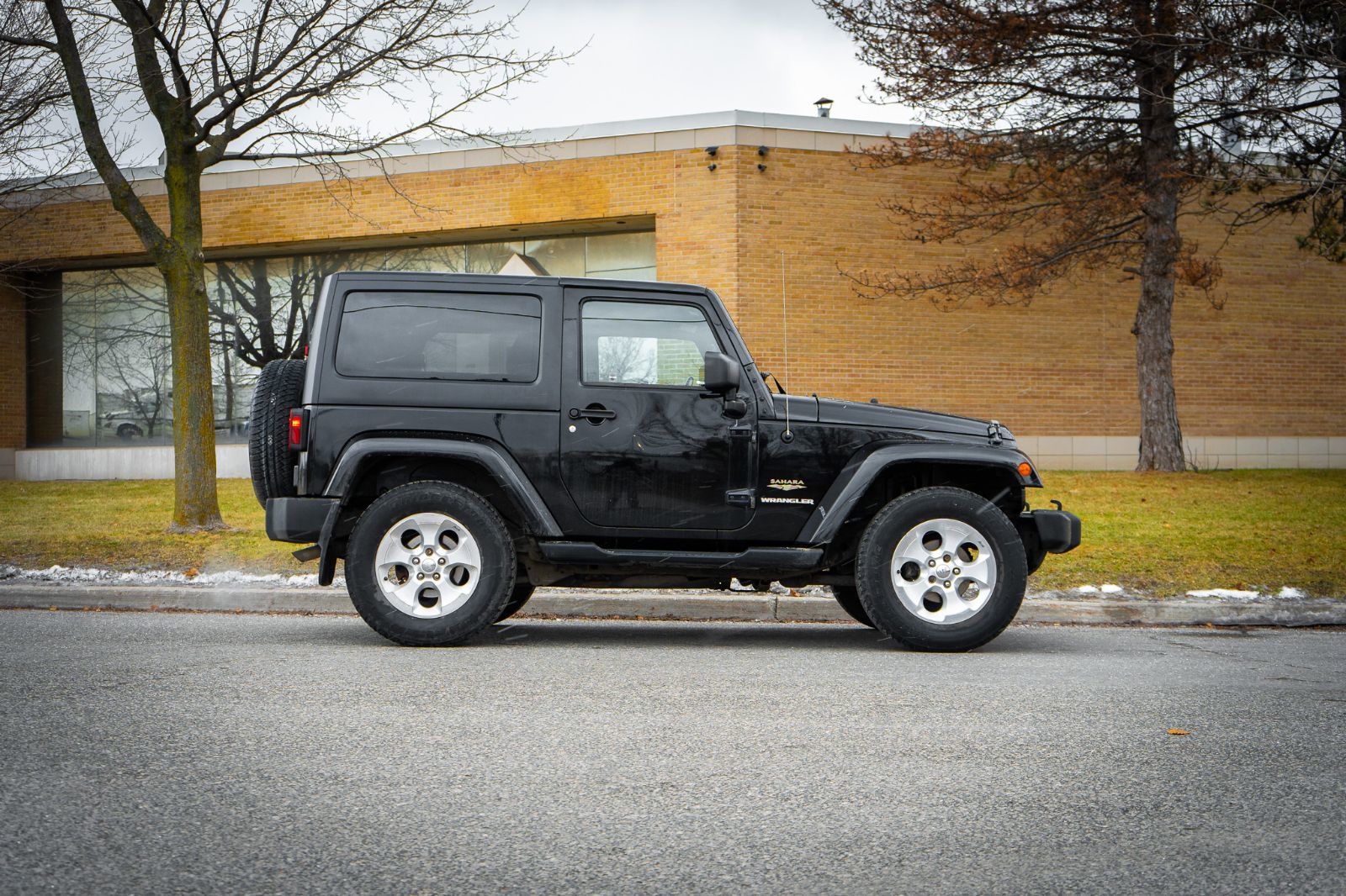2015 Jeep Wrangler Sahara-3