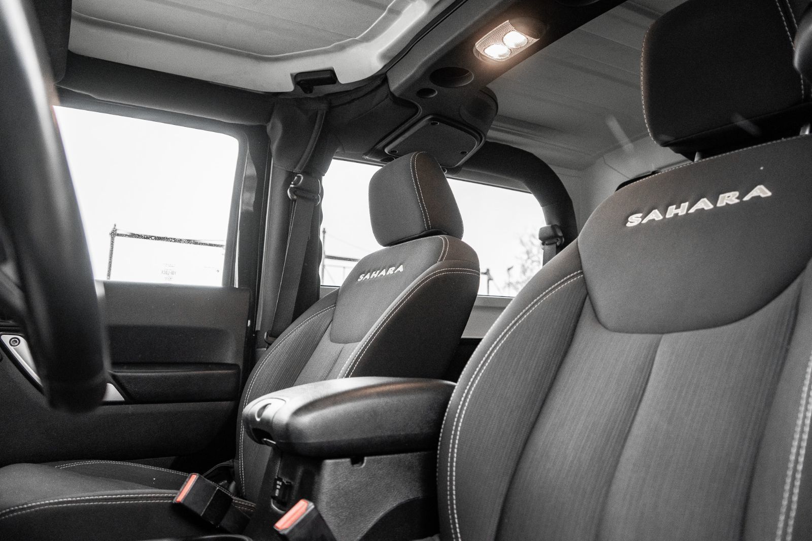 2015 Jeep Wrangler Sahara-8