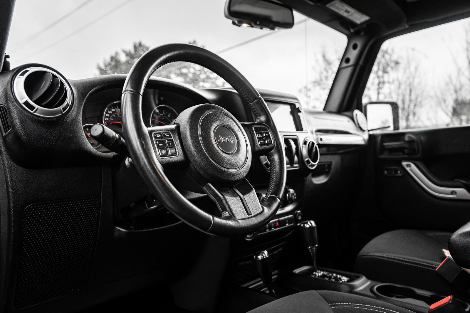 2015 Jeep Wrangler Sahara-7