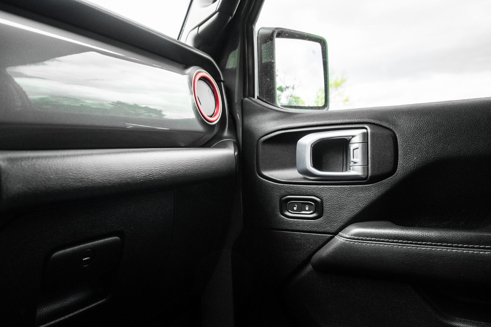 2021 Jeep Wrangler Unlimited Sahara-17