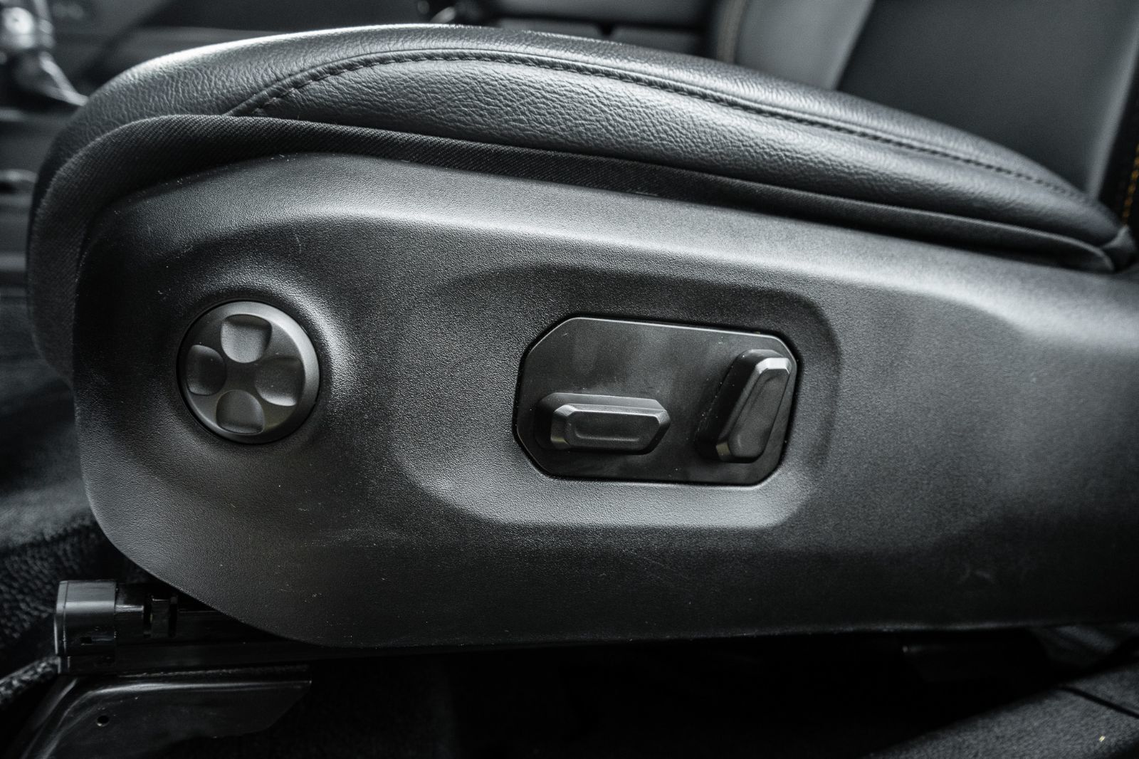 2024 Jeep Wrangler Sahara-27